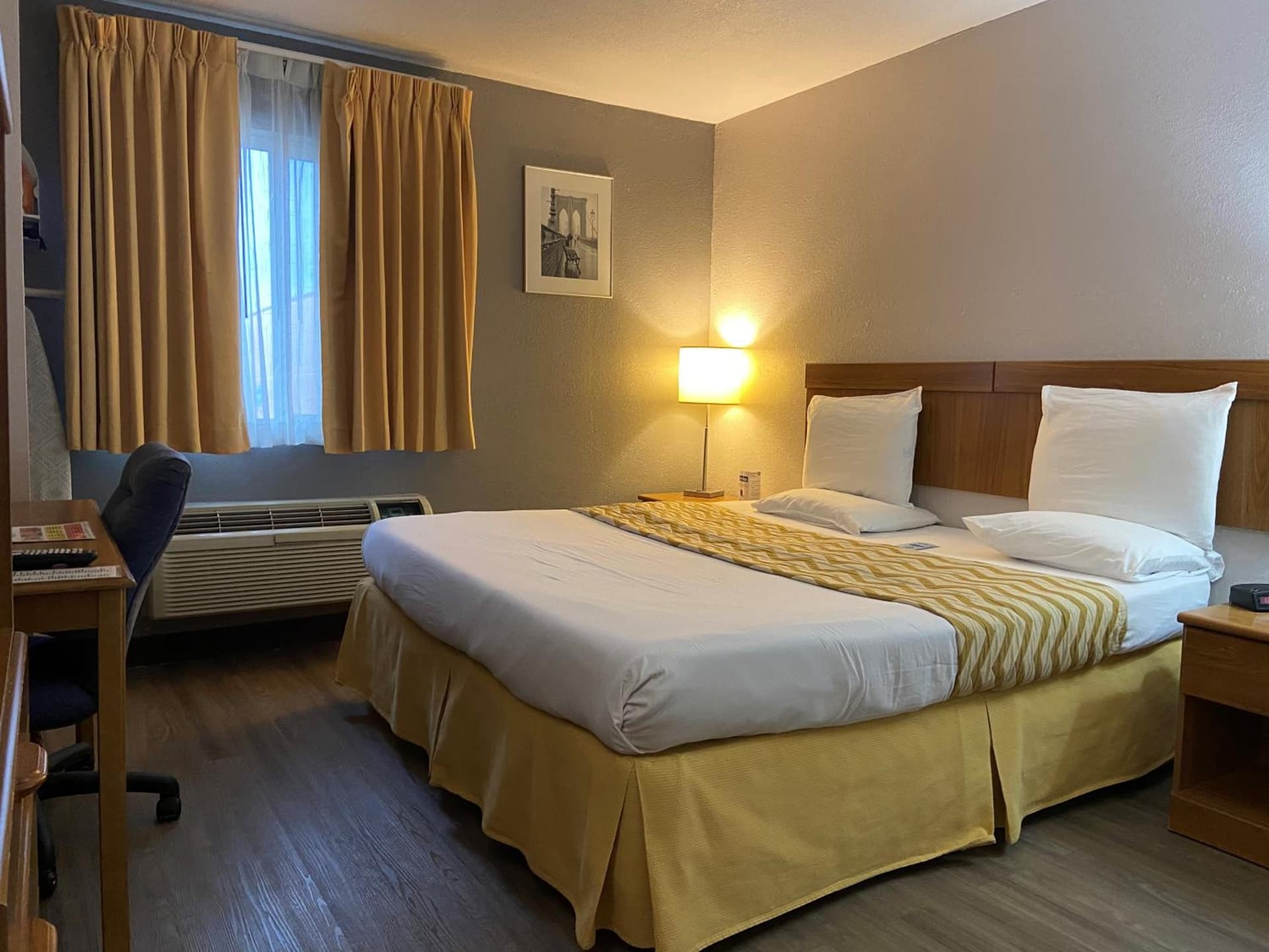 Travelodge Inn & Suites by Wyndham Albany gallery photo in Albany, NY — image 12