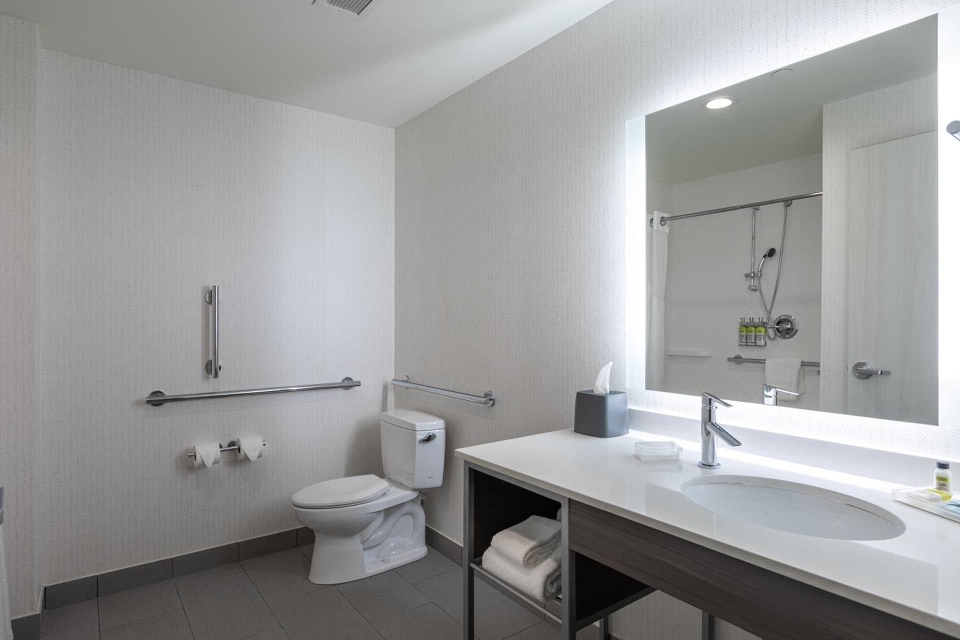 Holiday Inn Greenville - Woodruff Road by IHG gallery photo in Greenville, SC — image 97
