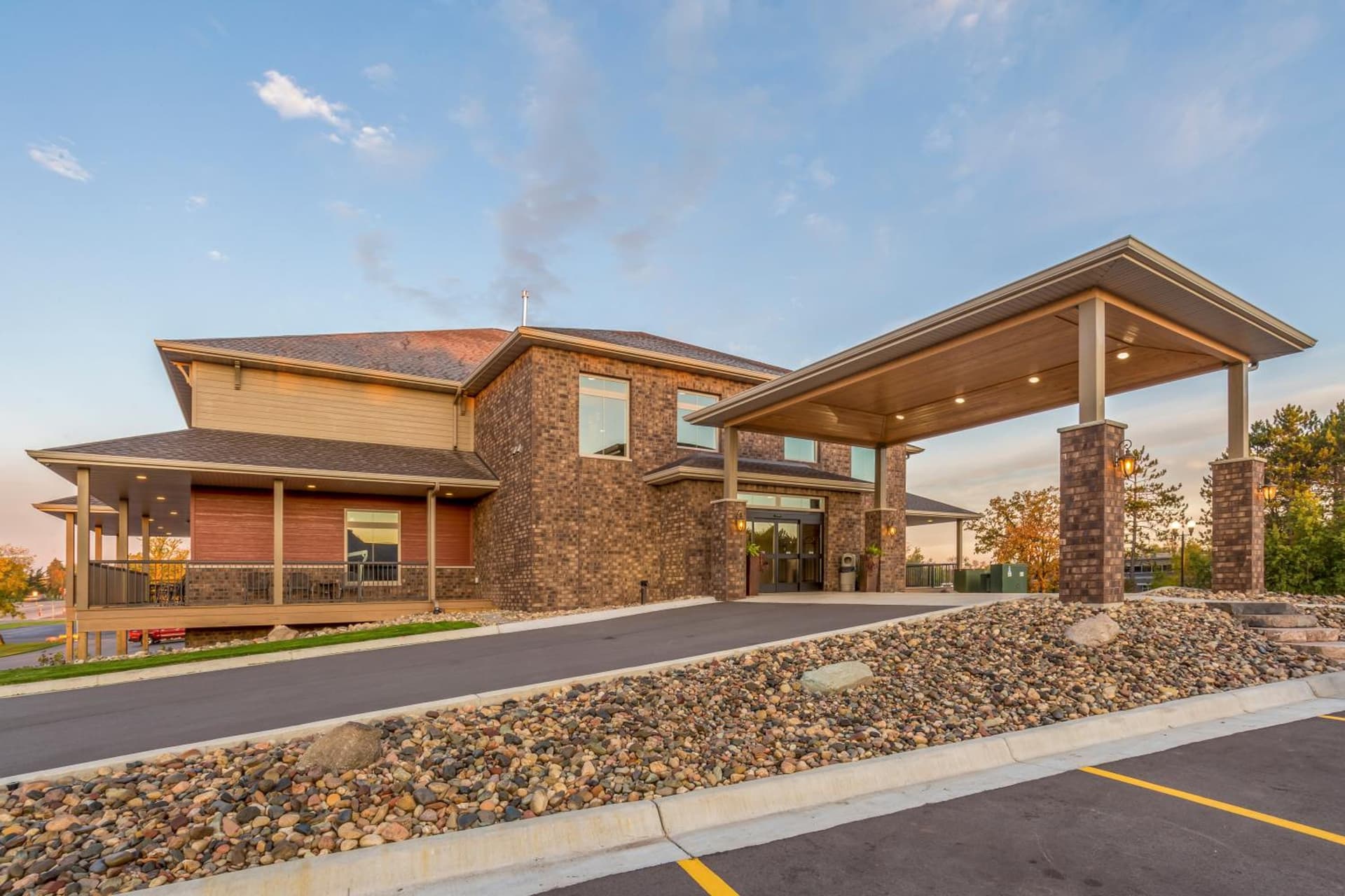 Timberlake Hotel featured exterior or lobby in Staples, MN — similar hotel