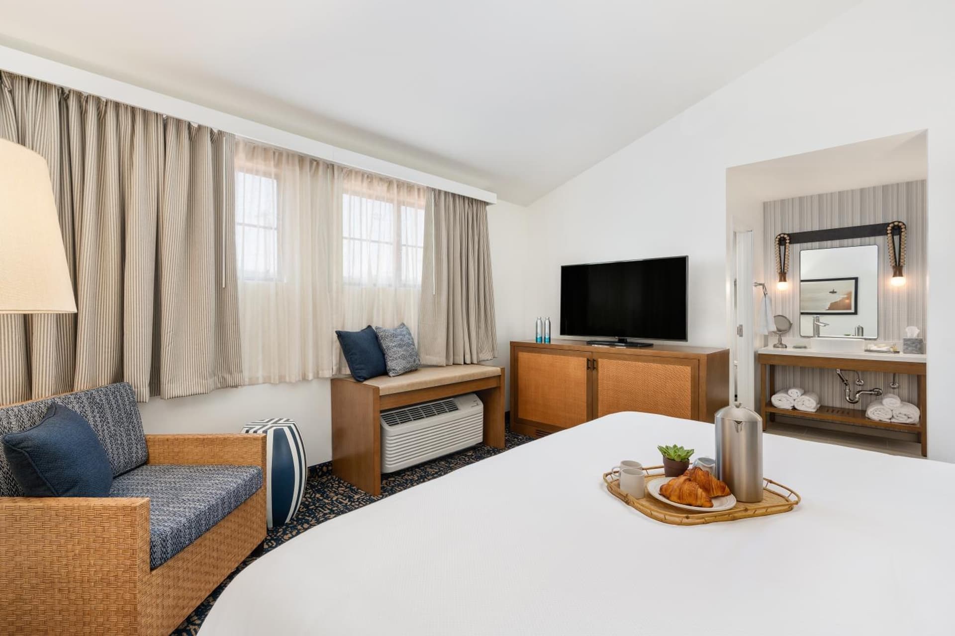 Mason Beach Inn gallery photo in Santa Barbara, CA — image 26
