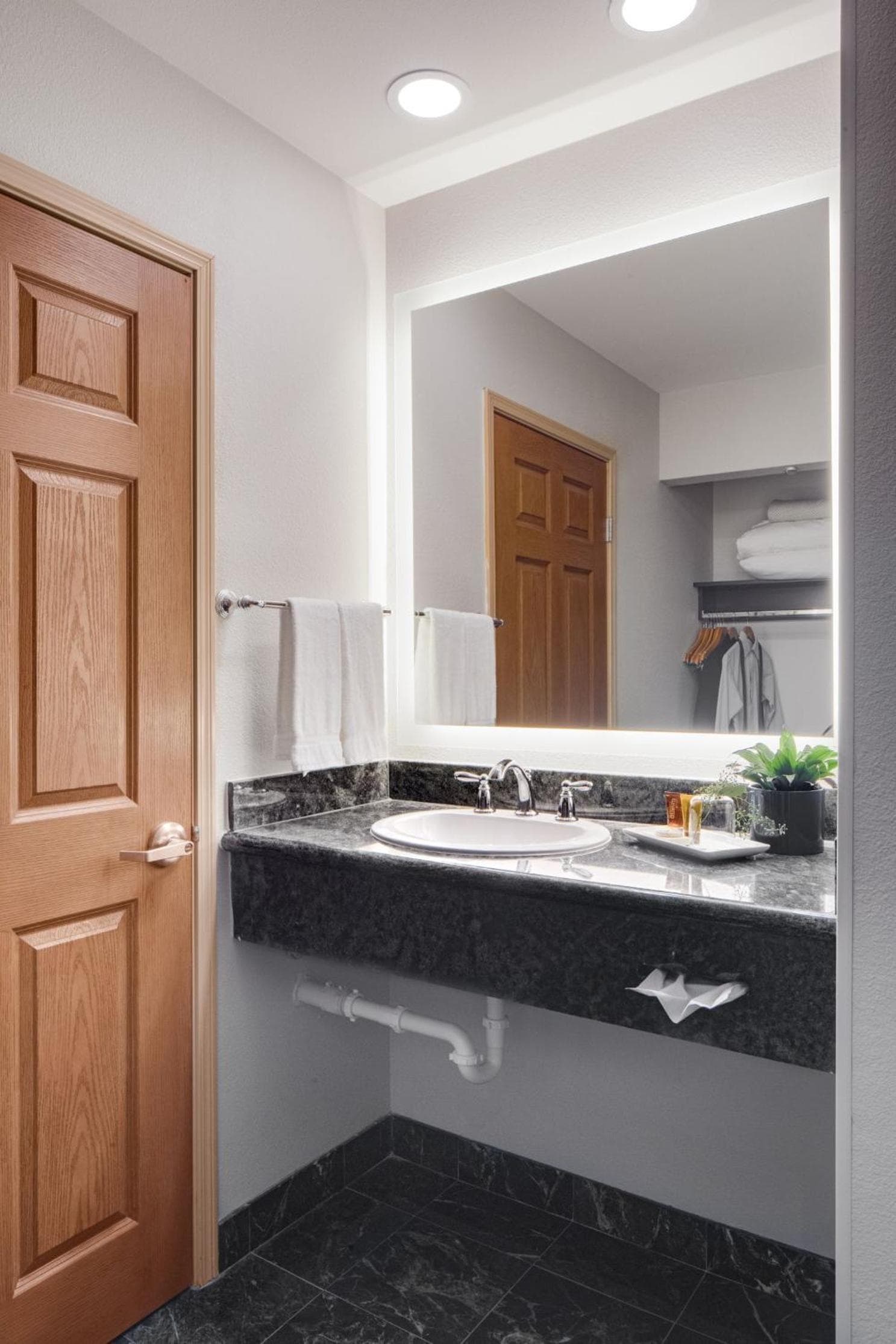 Ayres Suites Mission Viejo - Lake Forest gallery photo in Mission Viejo, CA — image 20