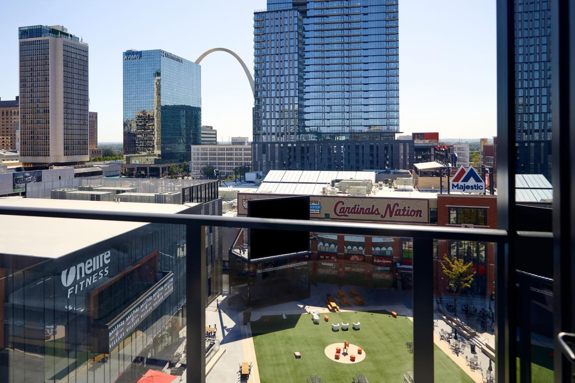 Live! by Loews - St. Louis gallery photo in Saint Louis, MO — image 29