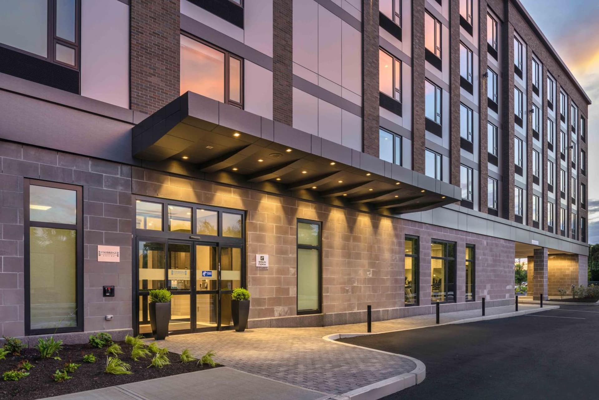 Holiday Inn Express - Boston Logan Airport - Revere by IHG property views in Revere, MA — gallery photo 3