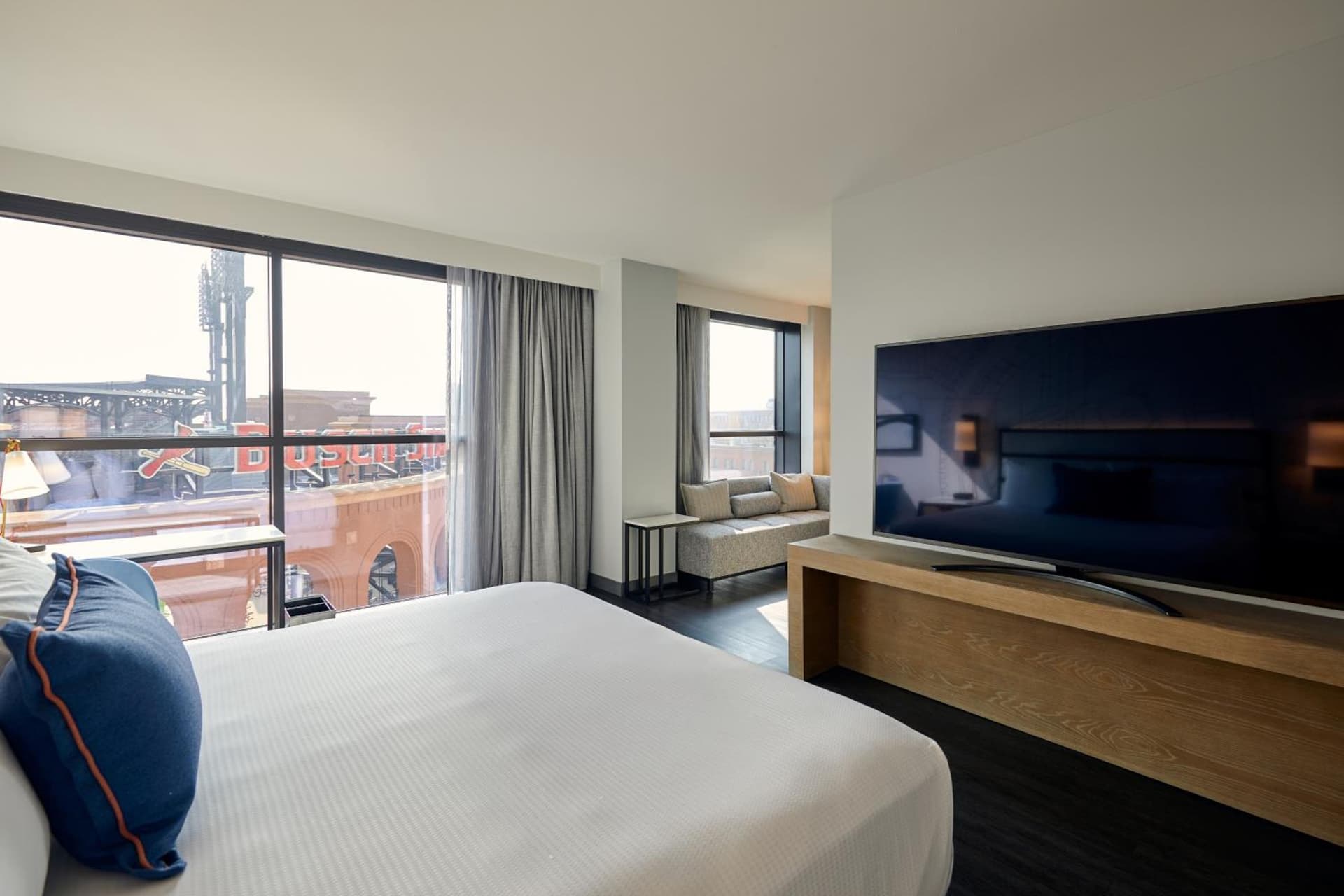 Live! by Loews - St. Louis interior in Saint Louis, MO — gallery photo 2