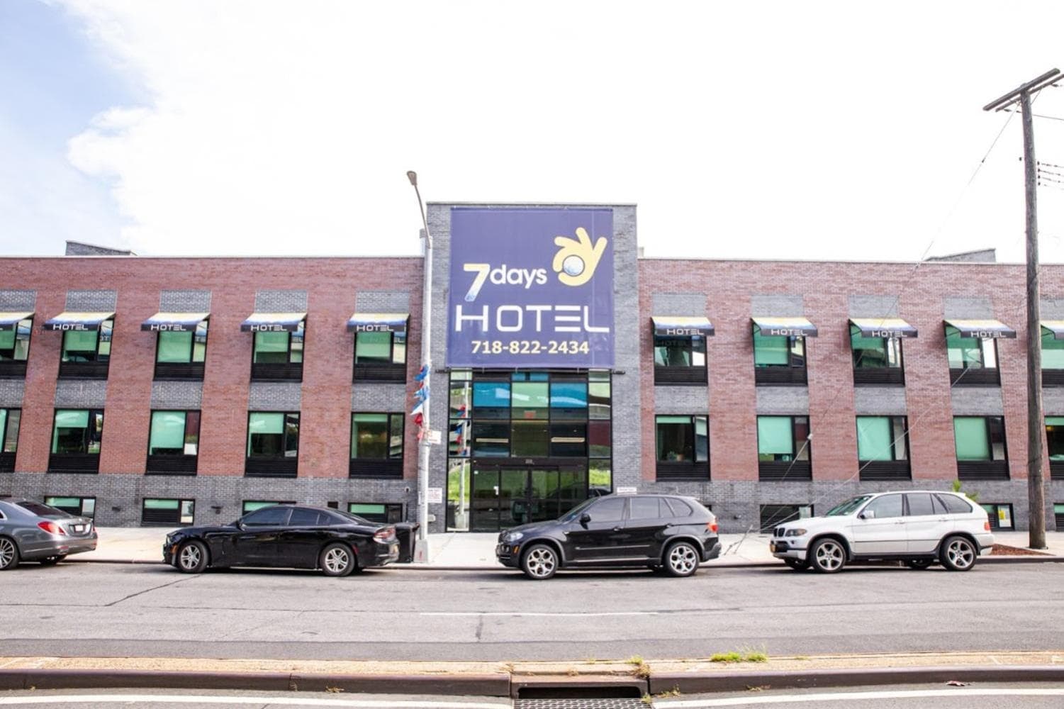 7 Days Hotel featured exterior or lobby in Bronx, NY — similar hotel