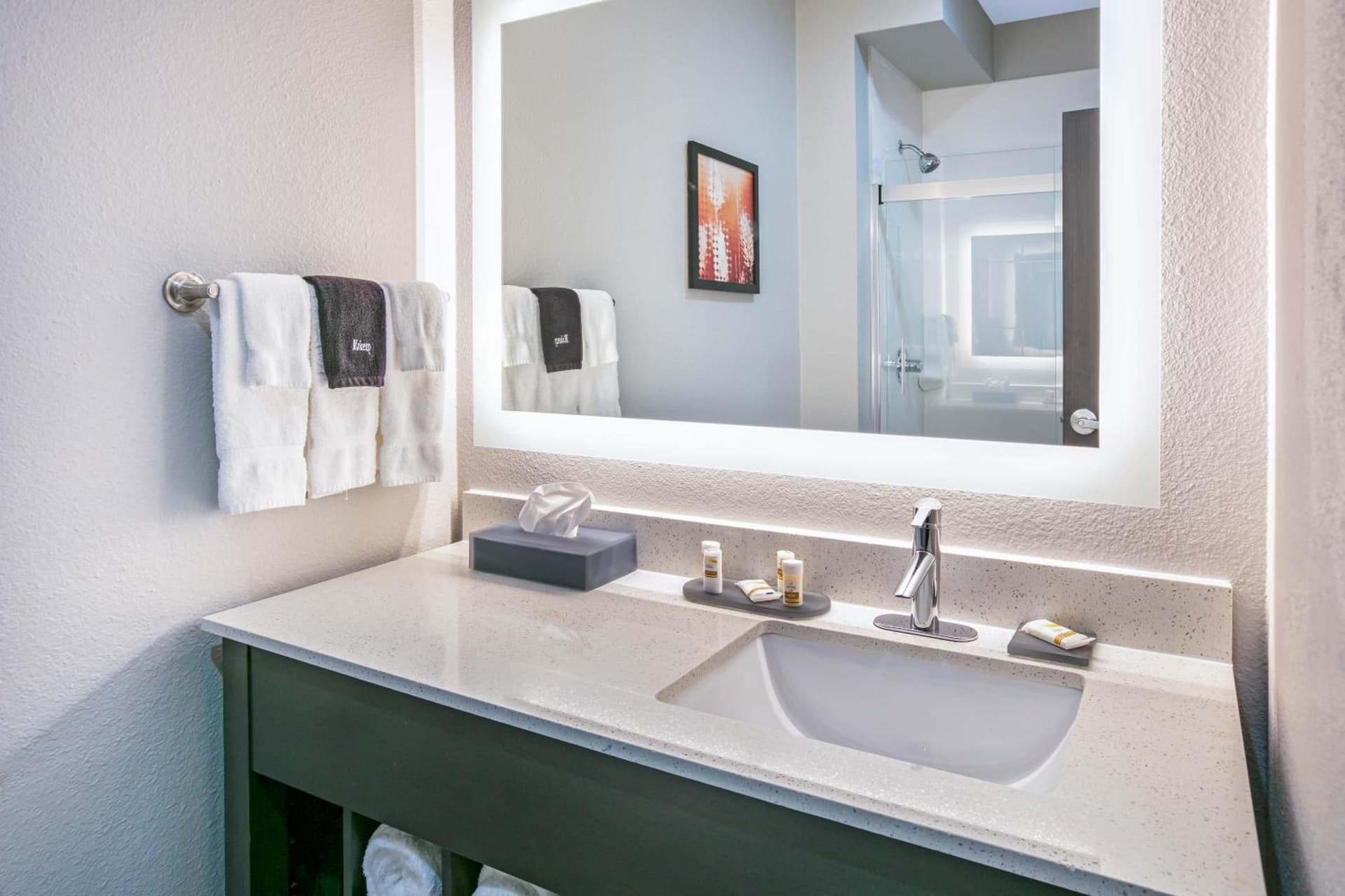 La Quinta Inn & Suites by Wyndham DFW West-Glade Parks gallery photo in Euless, TX — image 22