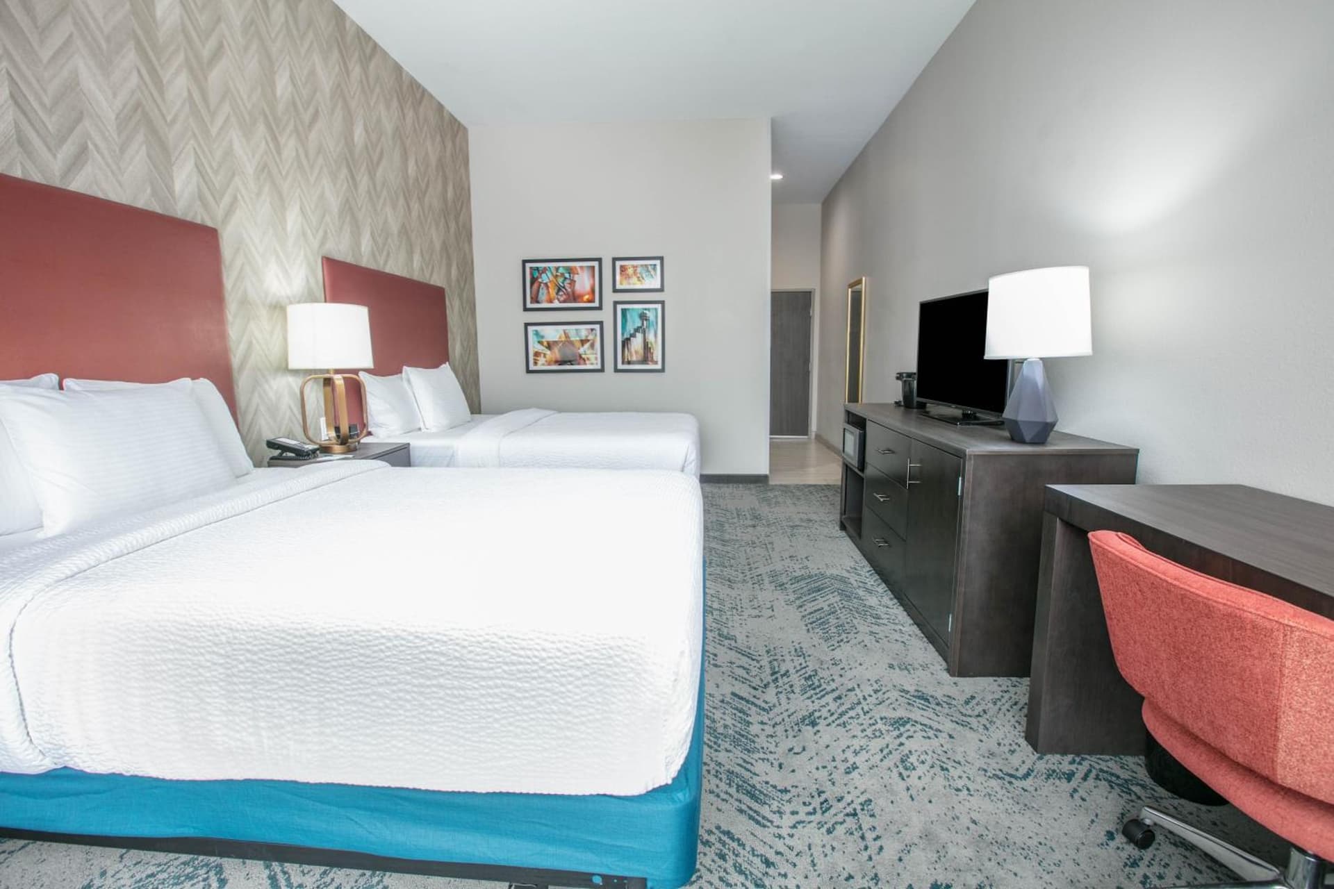 La Quinta Inn & Suites by Wyndham DFW West-Glade Parks gallery photo in Euless, TX — image 24