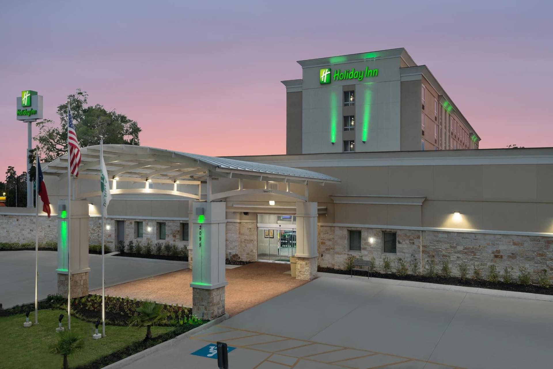 Holiday Inn - Beaumont East-Medical Ctr Area by IHG featured exterior or lobby in Beaumont, TX — similar hotel
