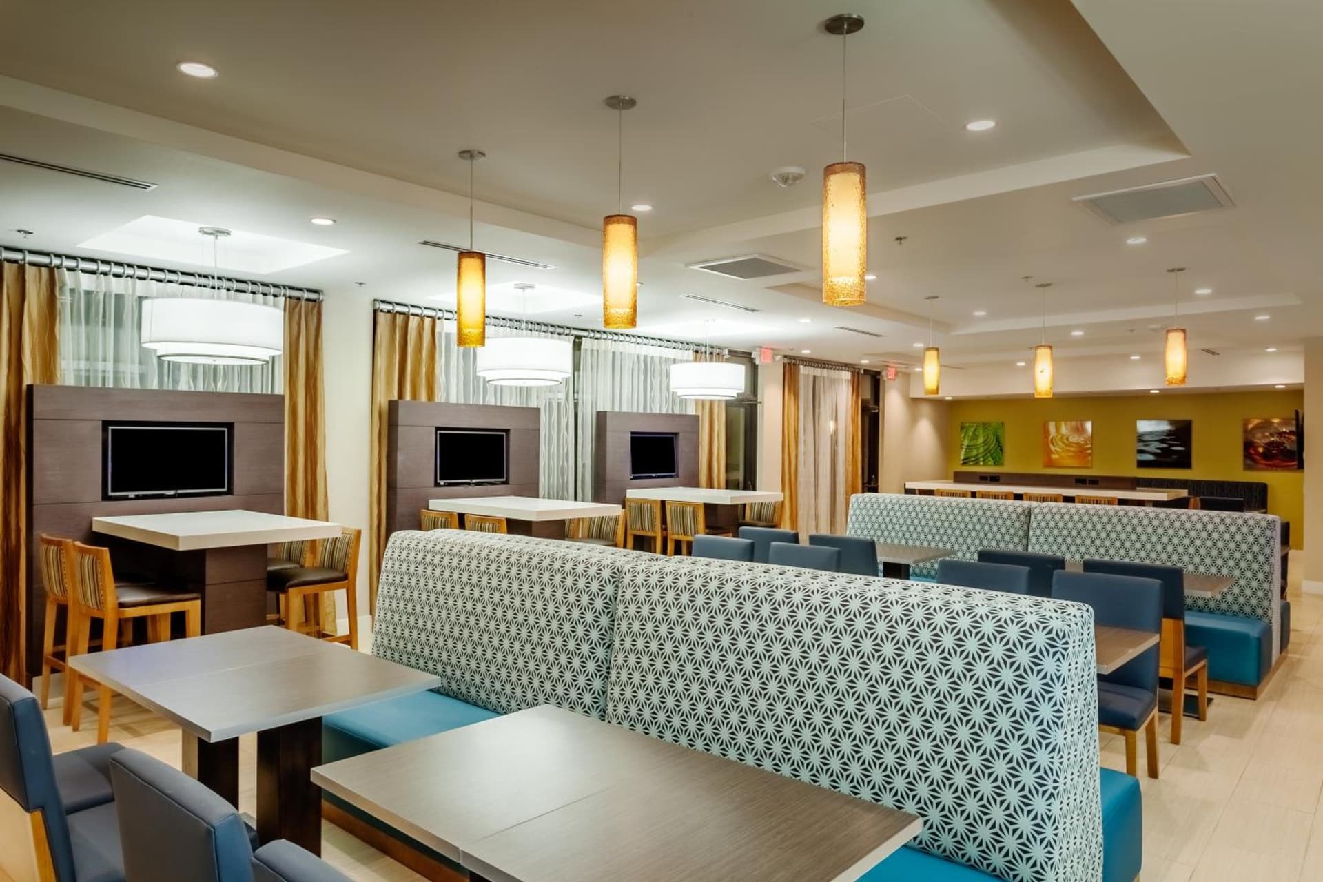 Holiday Inn Express at Monterey Bay by IHG gallery photo in Seaside, CA — image 8