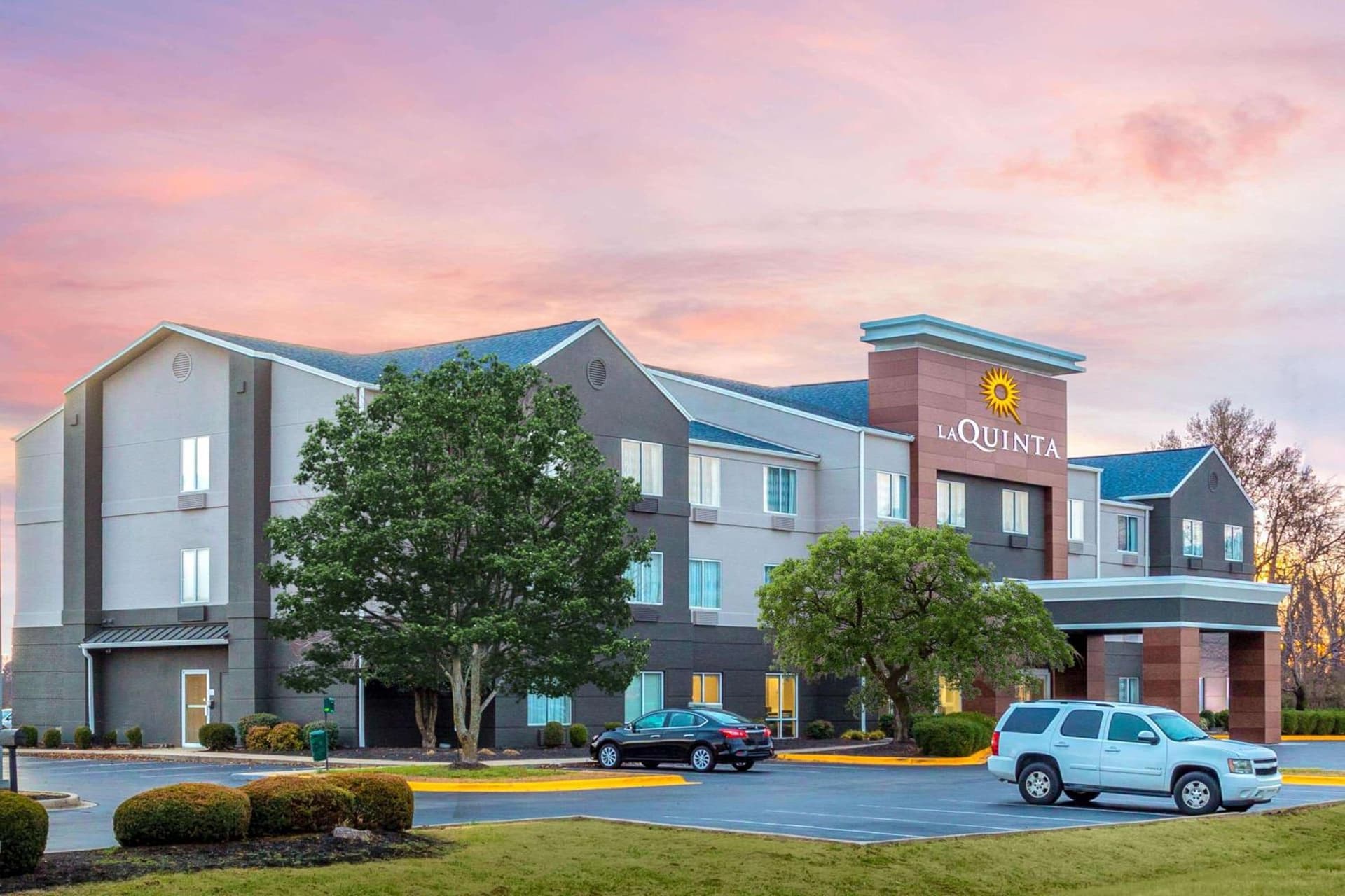 La Quinta by Wyndham Hopkinsville featured exterior or lobby in Hopkinsville, KY — similar hotel