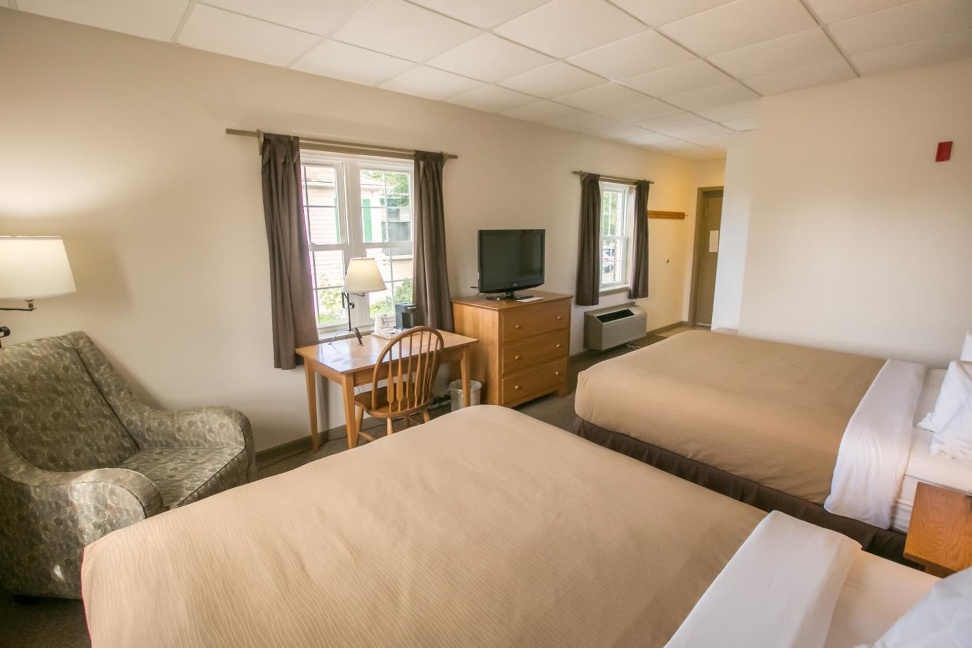 Lodging on the Square gallery photo in Berlin, OH — image 62