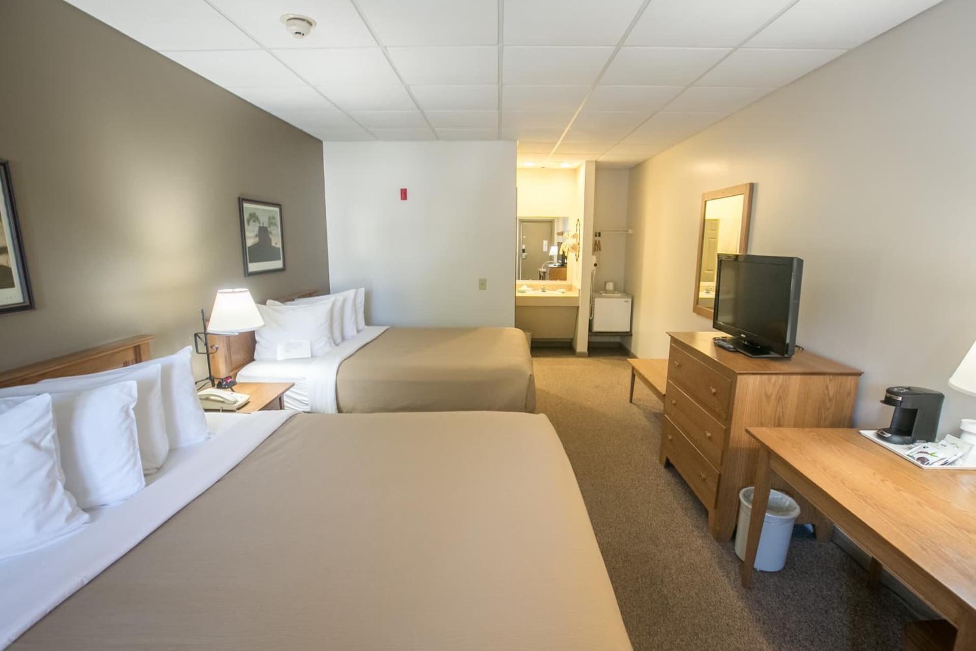 Lodging on the Square gallery photo in Berlin, OH — image 6