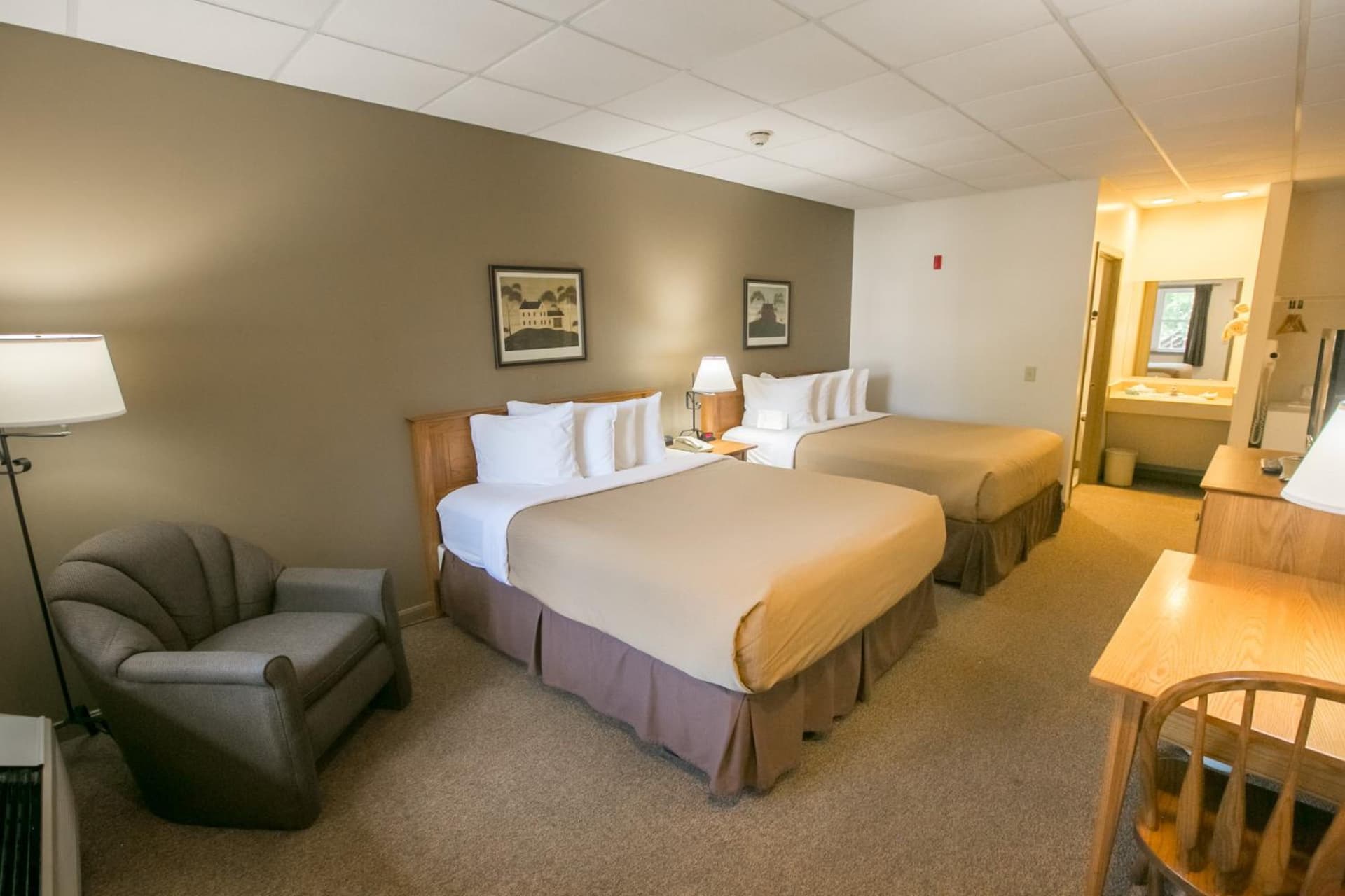 Lodging on the Square gallery photo in Berlin, OH — image 35