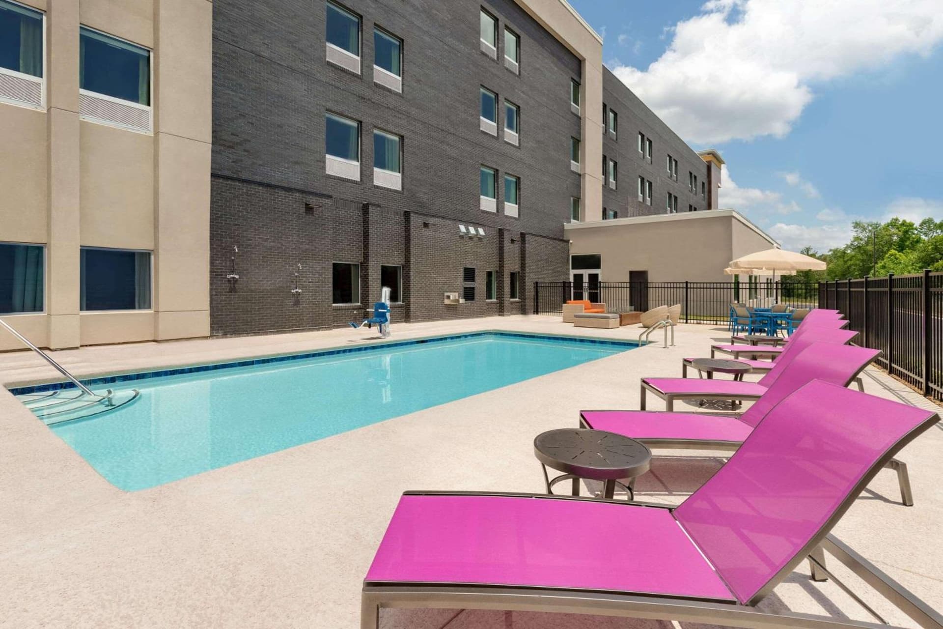 La Quinta Inn & Suites by Wyndham Braselton gallery photo in Braselton, GA — image 122