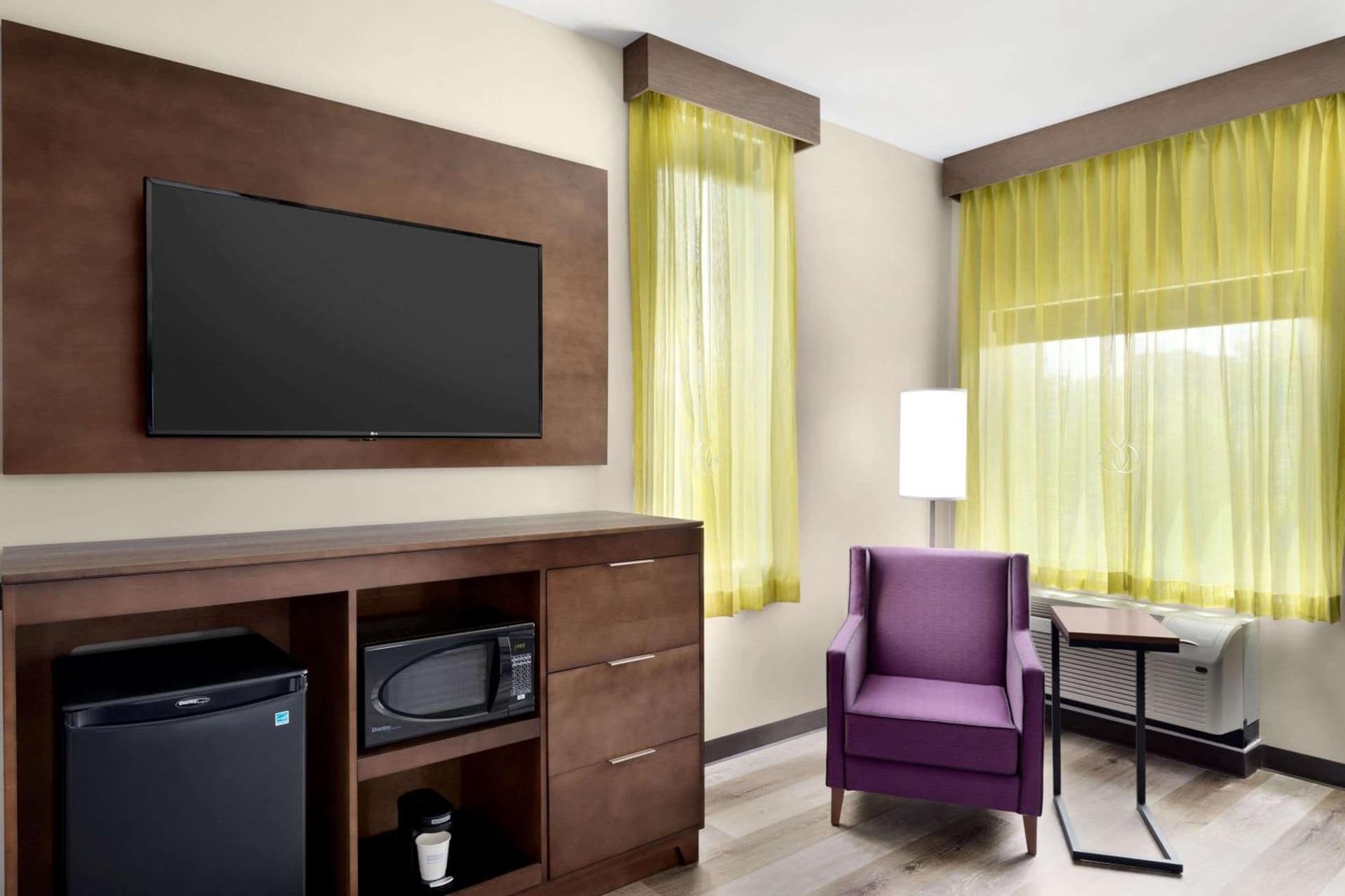La Quinta Inn & Suites by Wyndham Braselton gallery photo in Braselton, GA — image 96