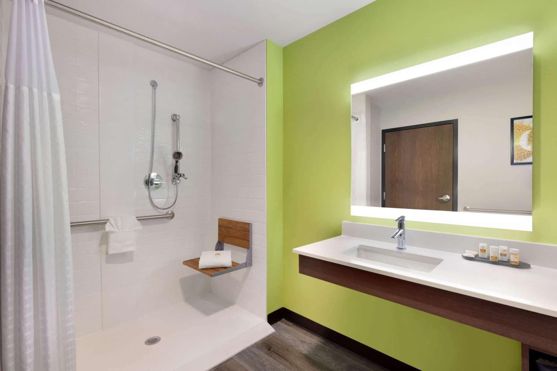 La Quinta Inn & Suites by Wyndham Braselton gallery photo in Braselton, GA — image 64