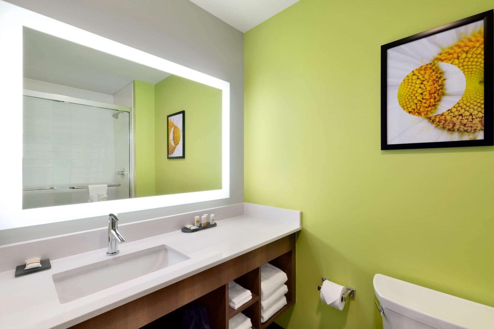 La Quinta Inn & Suites by Wyndham Braselton gallery photo in Braselton, GA — image 89