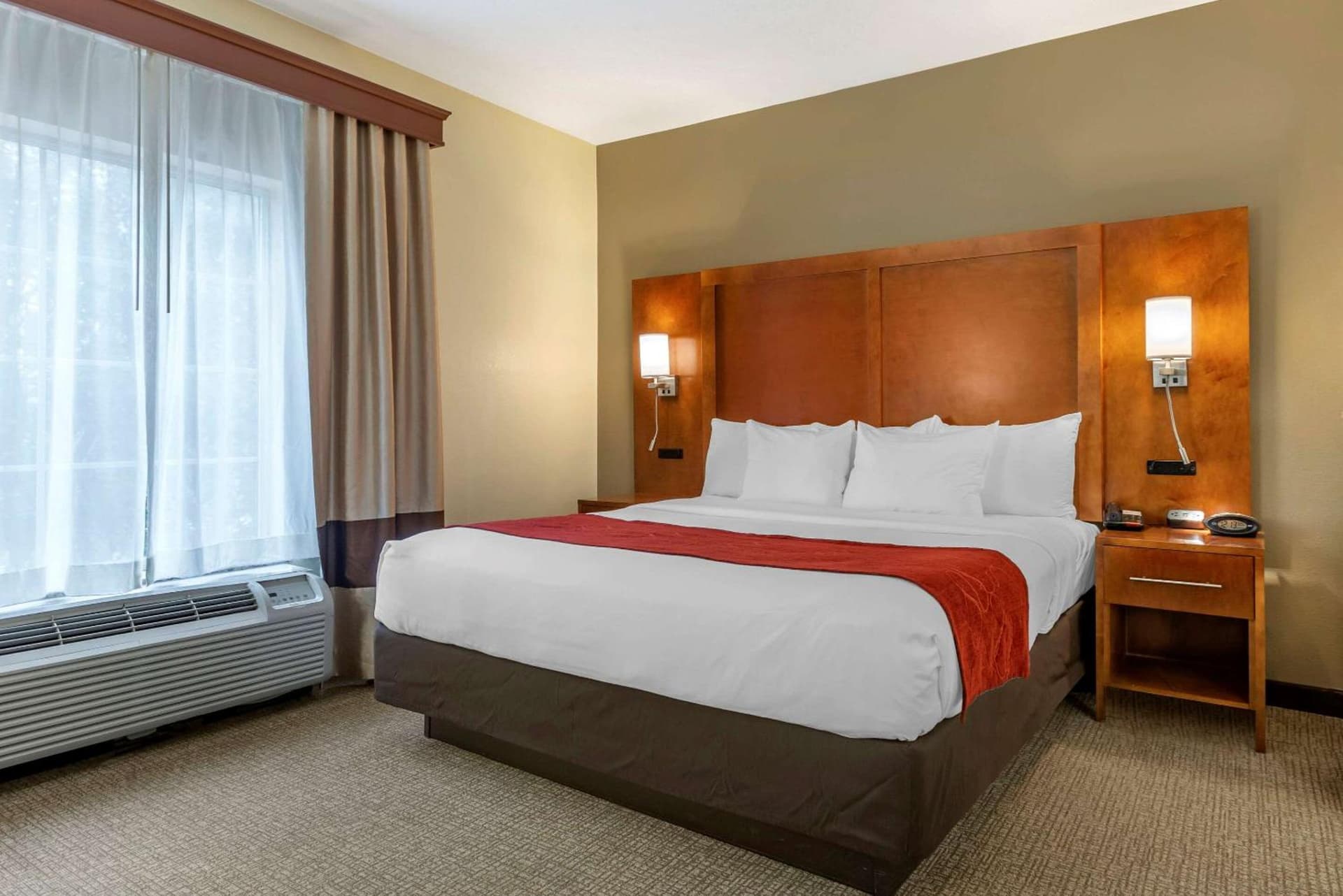 Comfort Suites Newark - Harrison gallery photo in Newark, NJ — image 15