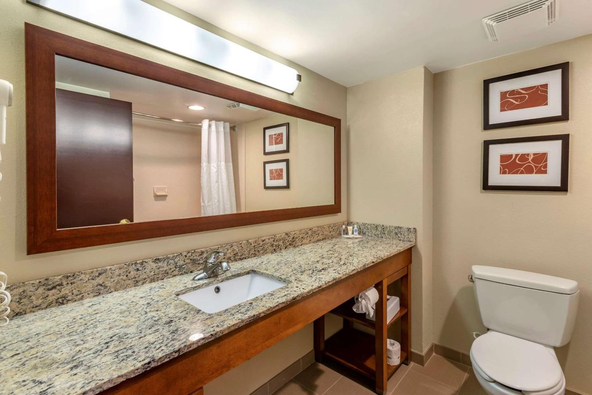 Comfort Suites Newark - Harrison property views in Newark, NJ — gallery photo 3