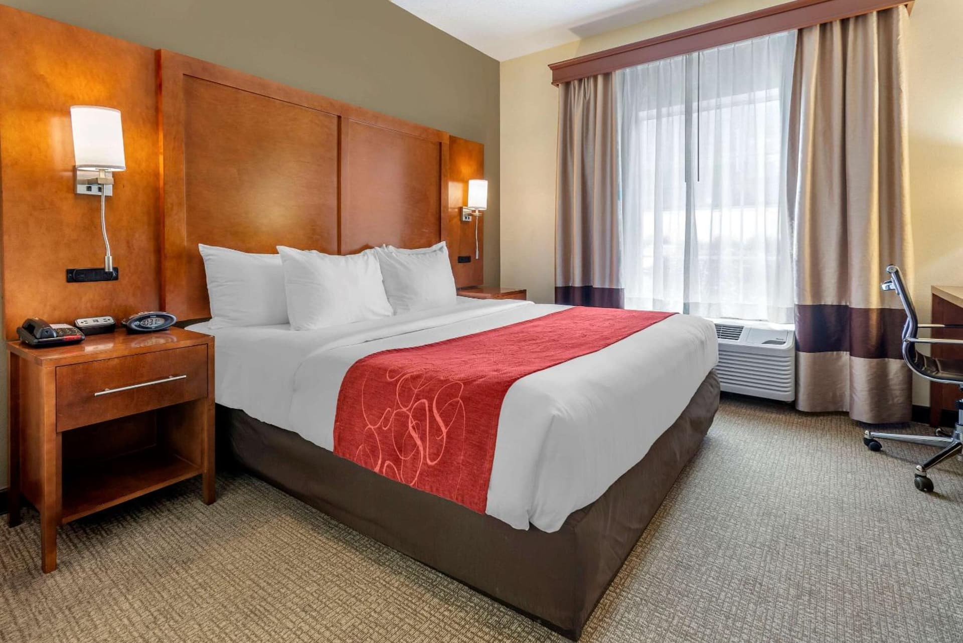 Comfort Suites Newark - Harrison gallery photo in Newark, NJ — image 4