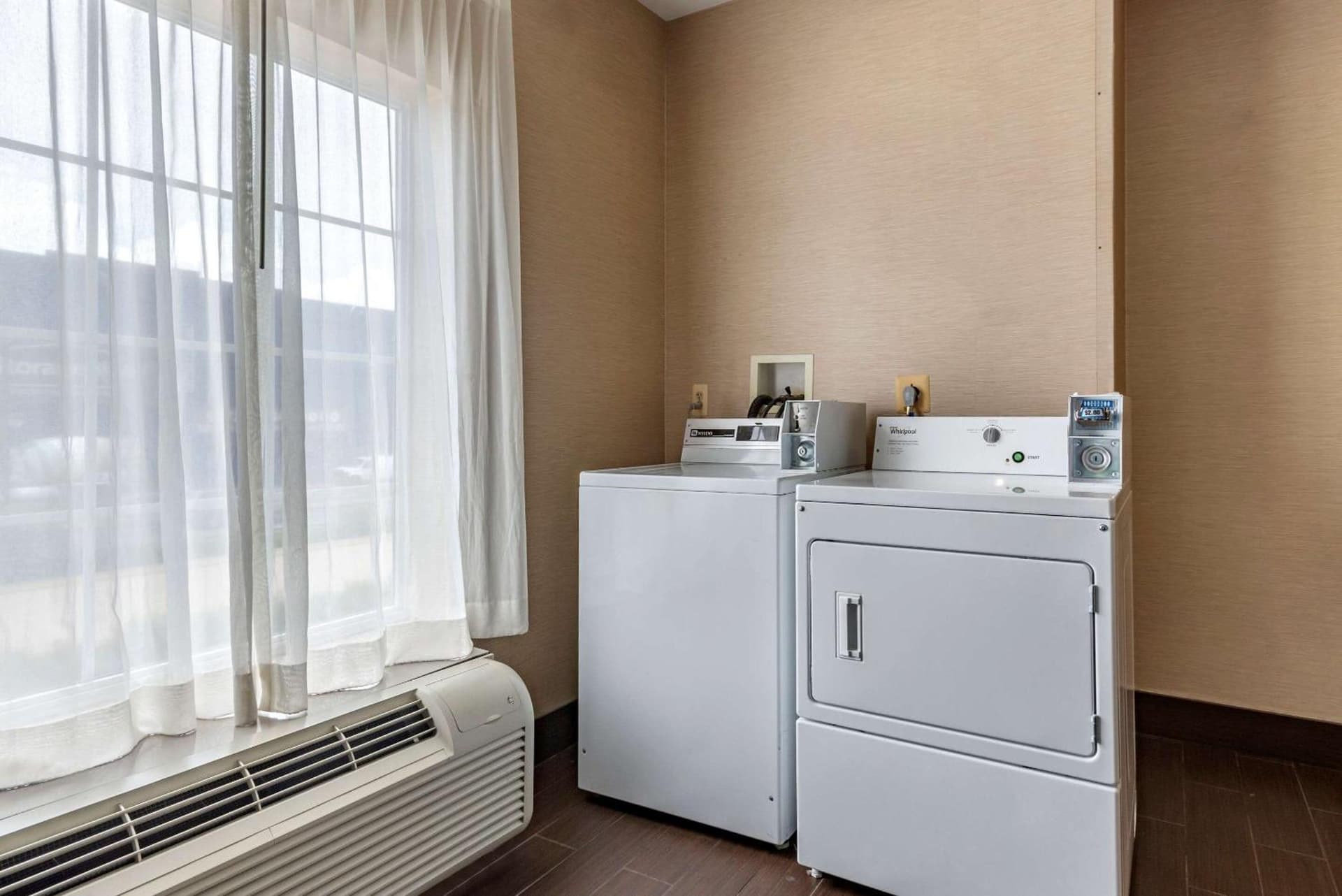 Comfort Suites Newark - Harrison gallery photo in Newark, NJ — image 5