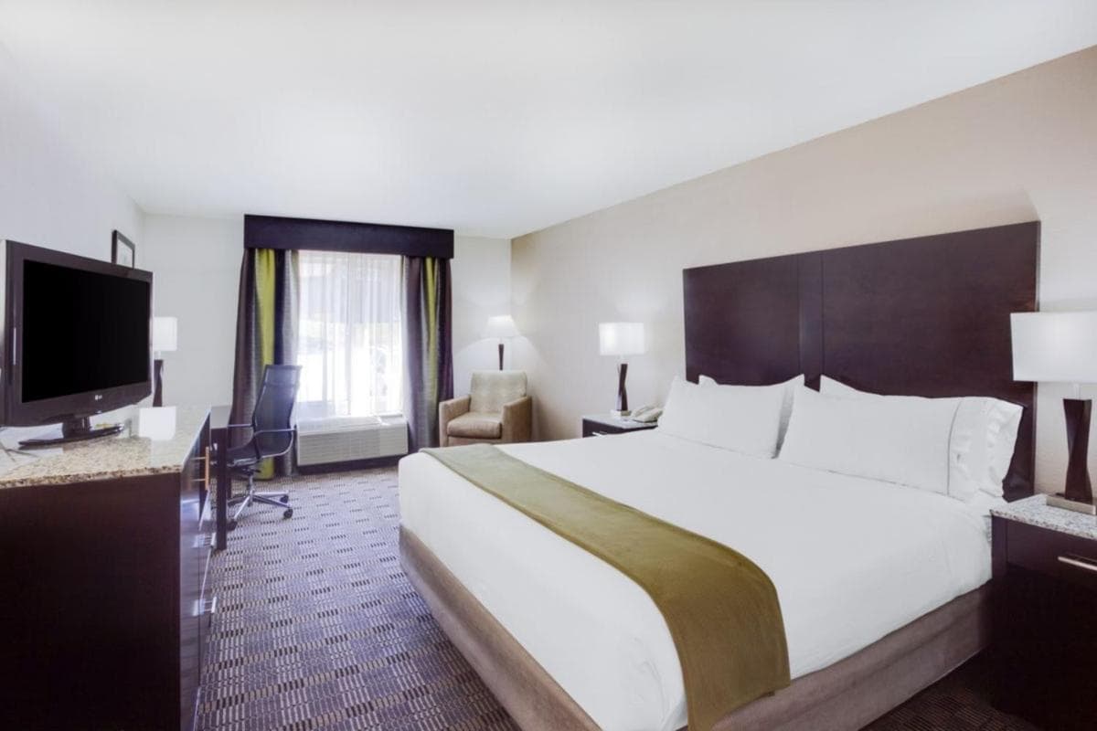 Holiday Inn Express Hotel & Suites Mebane by IHG property views in Mebane, NC — gallery photo 3