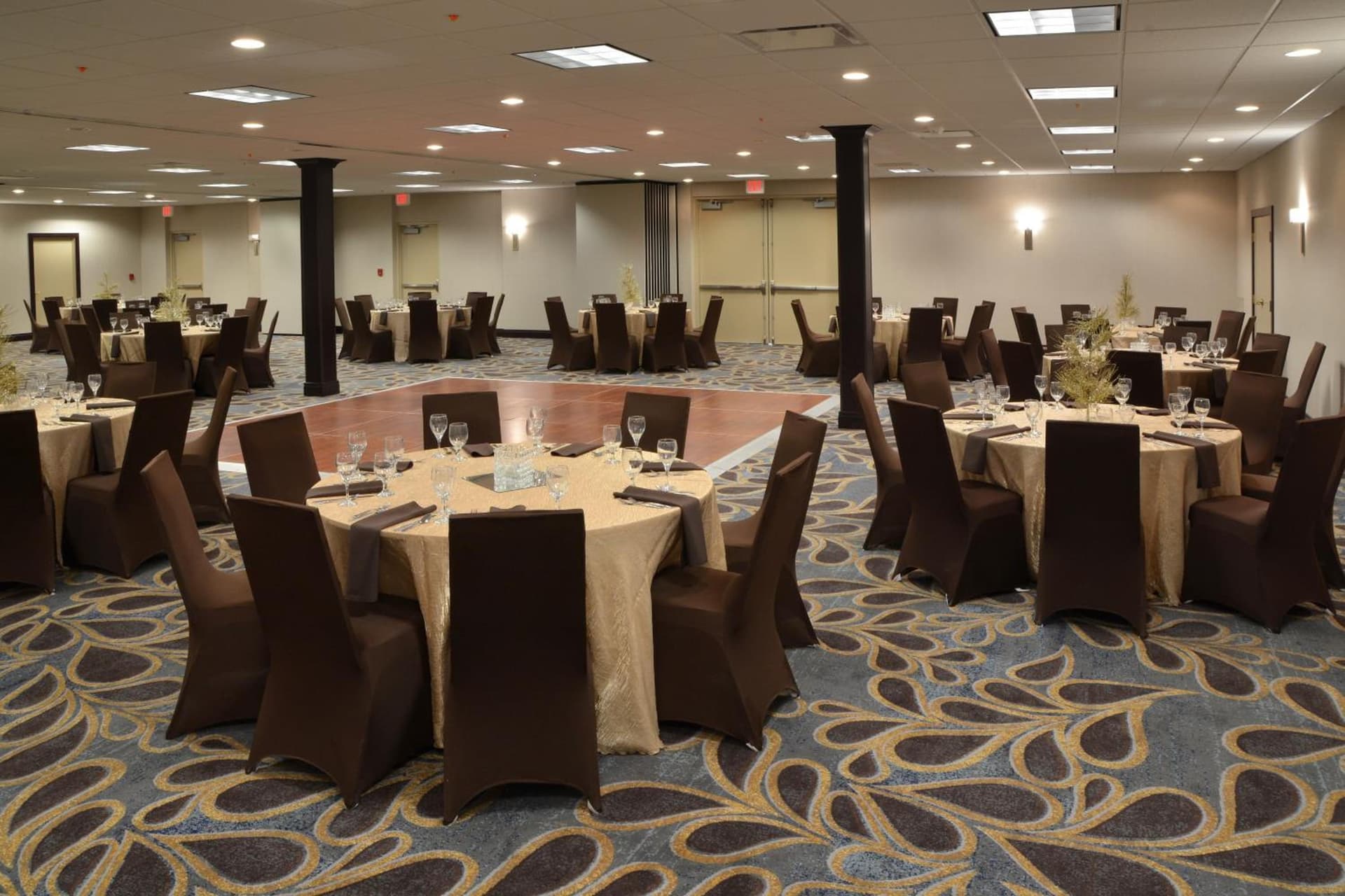 Holiday Inn Canton-Belden Village by IHG gallery photo in Canton, OH — image 19