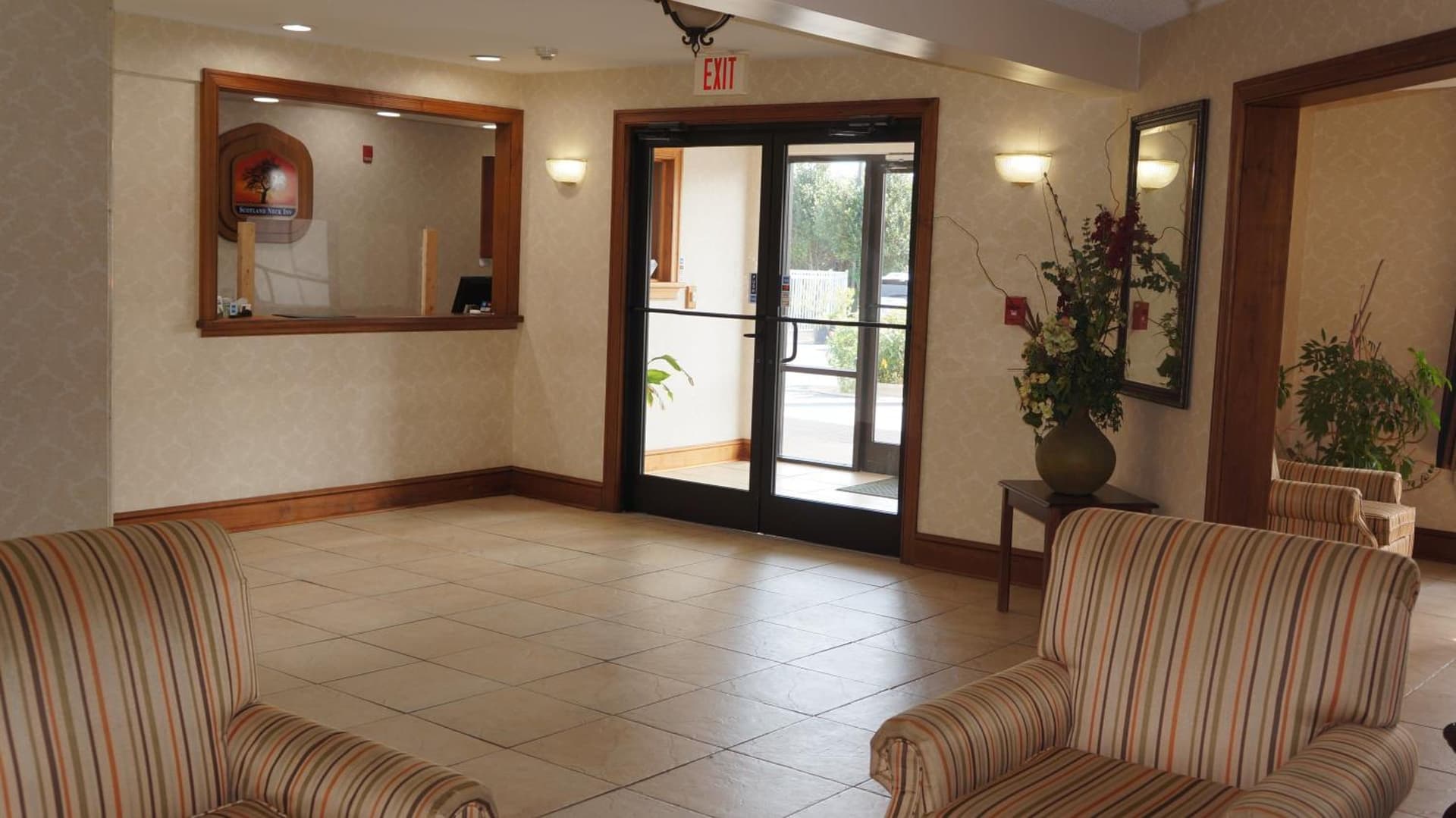Scotland Neck Inn interior in Scotland Neck, NC — gallery photo 2