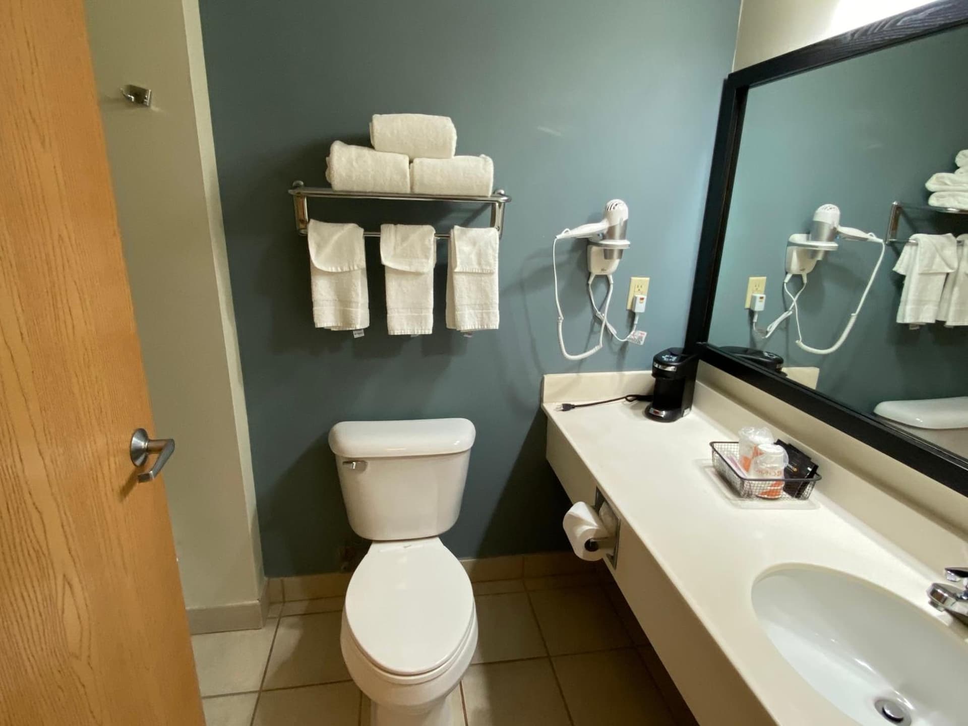 Sleep Inn & Suites Davenport - Quad Cities gallery photo in Bettendorf, IA — image 13
