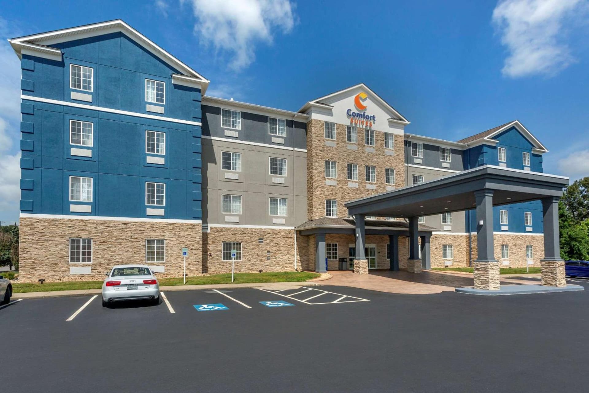Comfort Suites Clarksville near Governors Square Mall gallery photo in Clarksville, TN — image 18