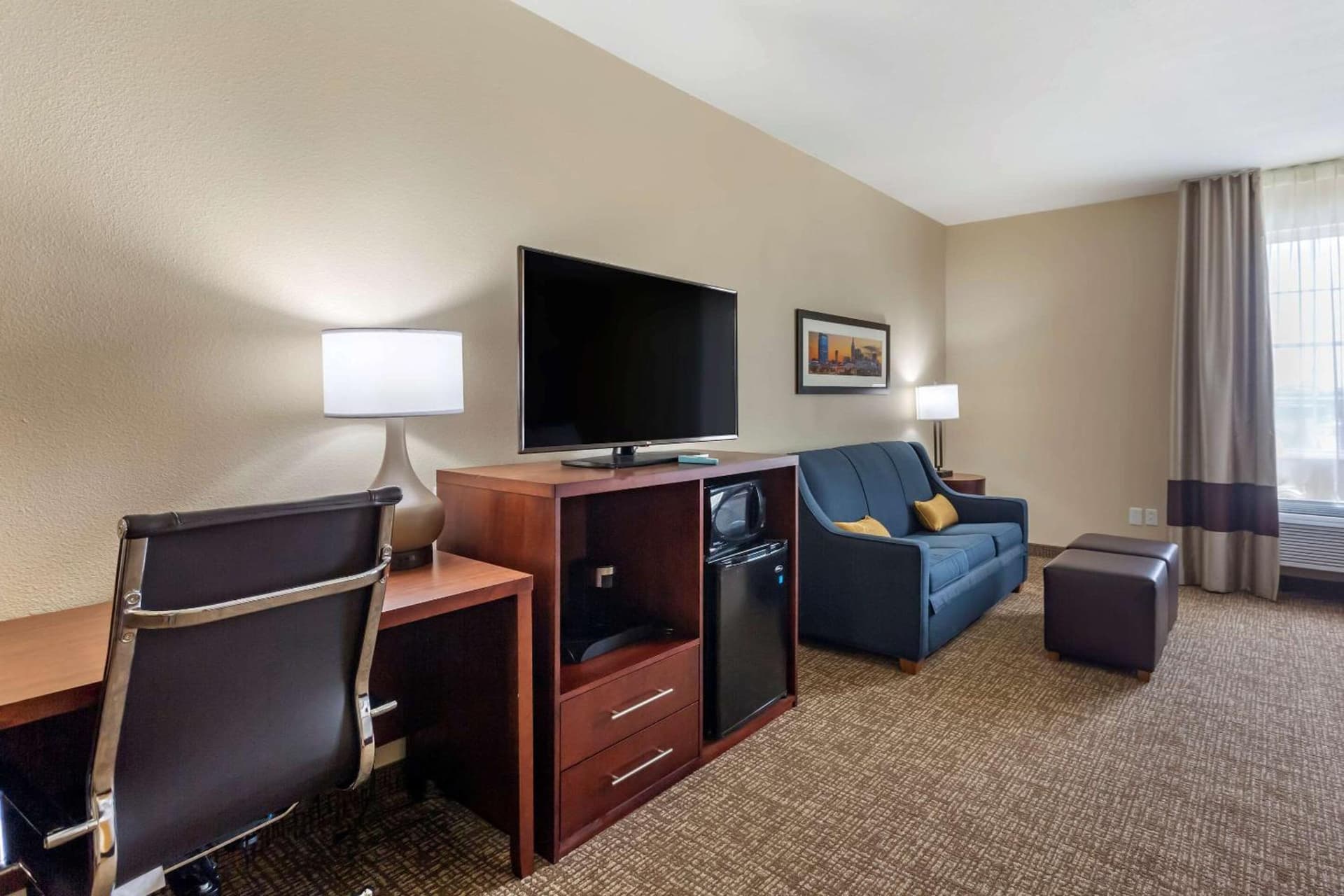 Comfort Suites Clarksville near Governors Square Mall gallery photo in Clarksville, TN — image 7