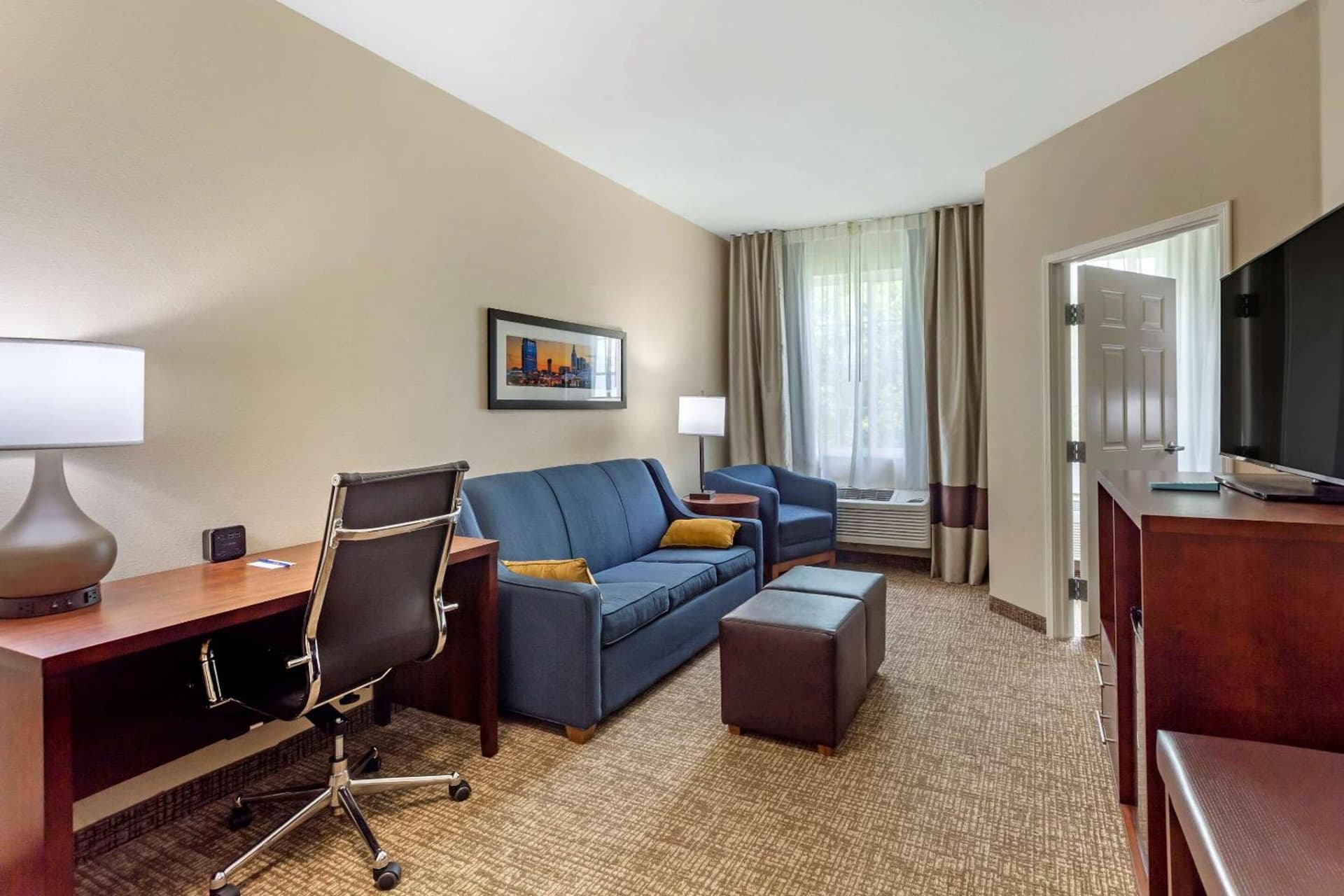 Comfort Suites Clarksville near Governors Square Mall gallery photo in Clarksville, TN — image 17