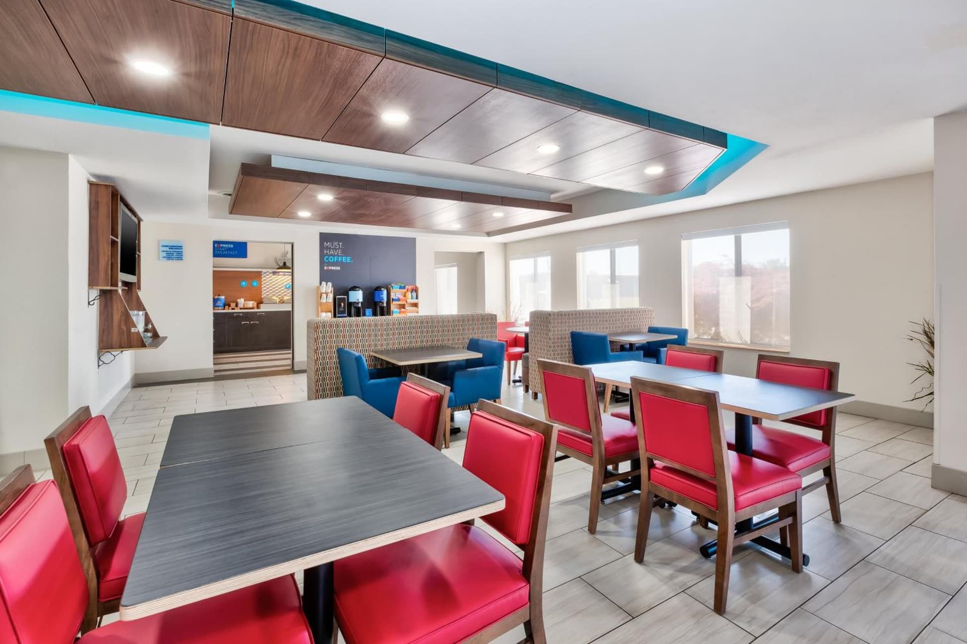Holiday Inn Express and Suites Three Rivers by IHG property views in Three Rivers, MI — gallery photo 3