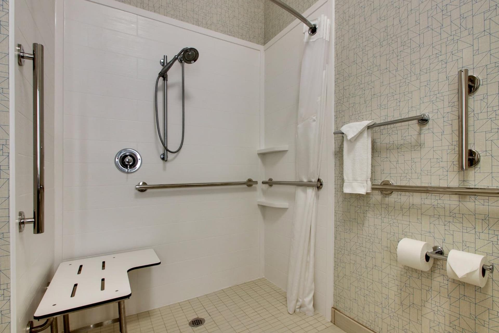 Holiday Inn Express Hotel & Suites Morris by IHG gallery photo in Morris, IL — image 68