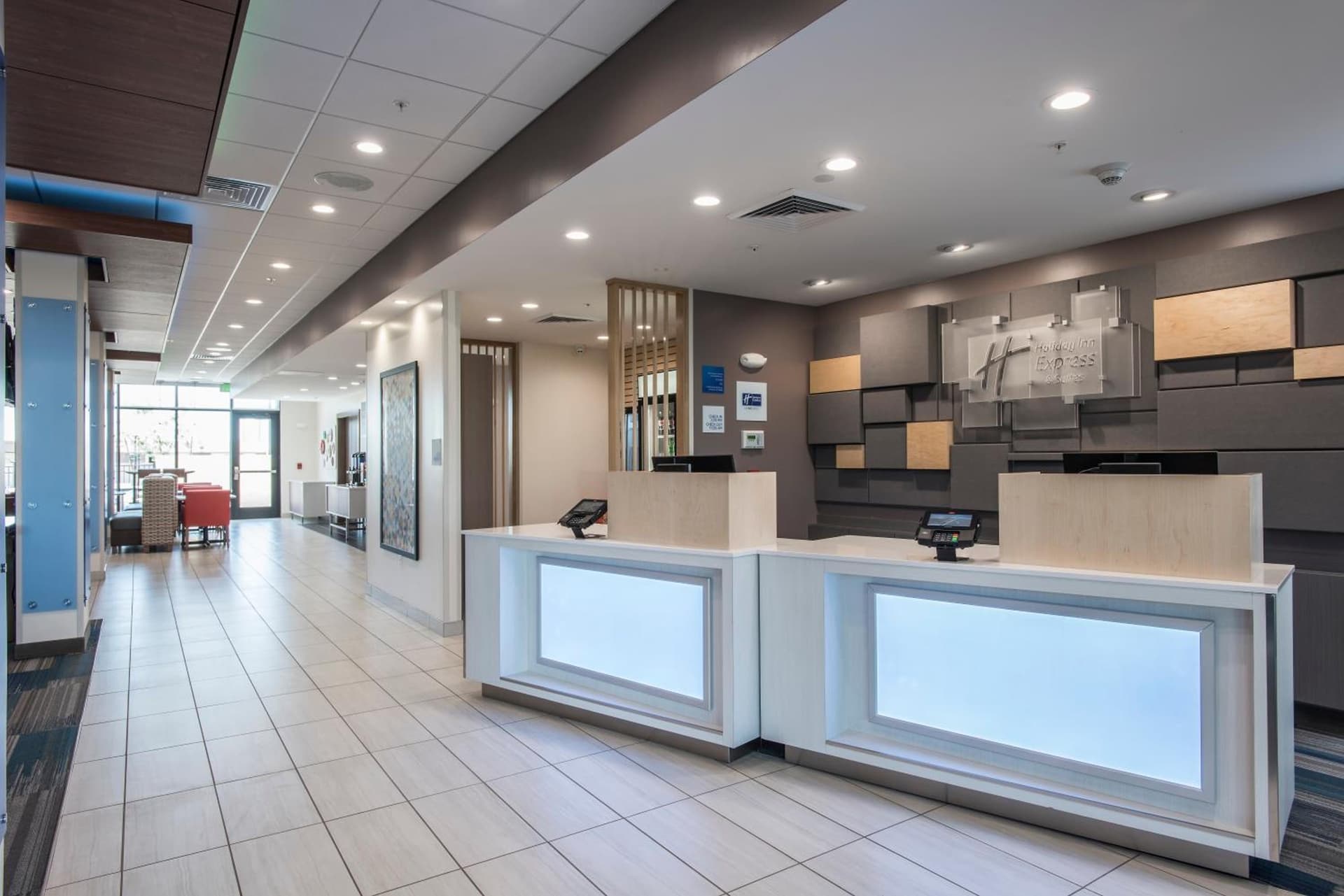 Holiday Inn Express & Suites - Phoenix North - Happy Valley by IHG gallery photo in Phoenix, AZ — image 29