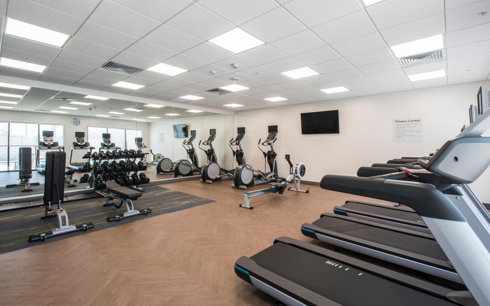 Holiday Inn Express & Suites - Phoenix North - Happy Valley by IHG gallery photo in Phoenix, AZ — image 40