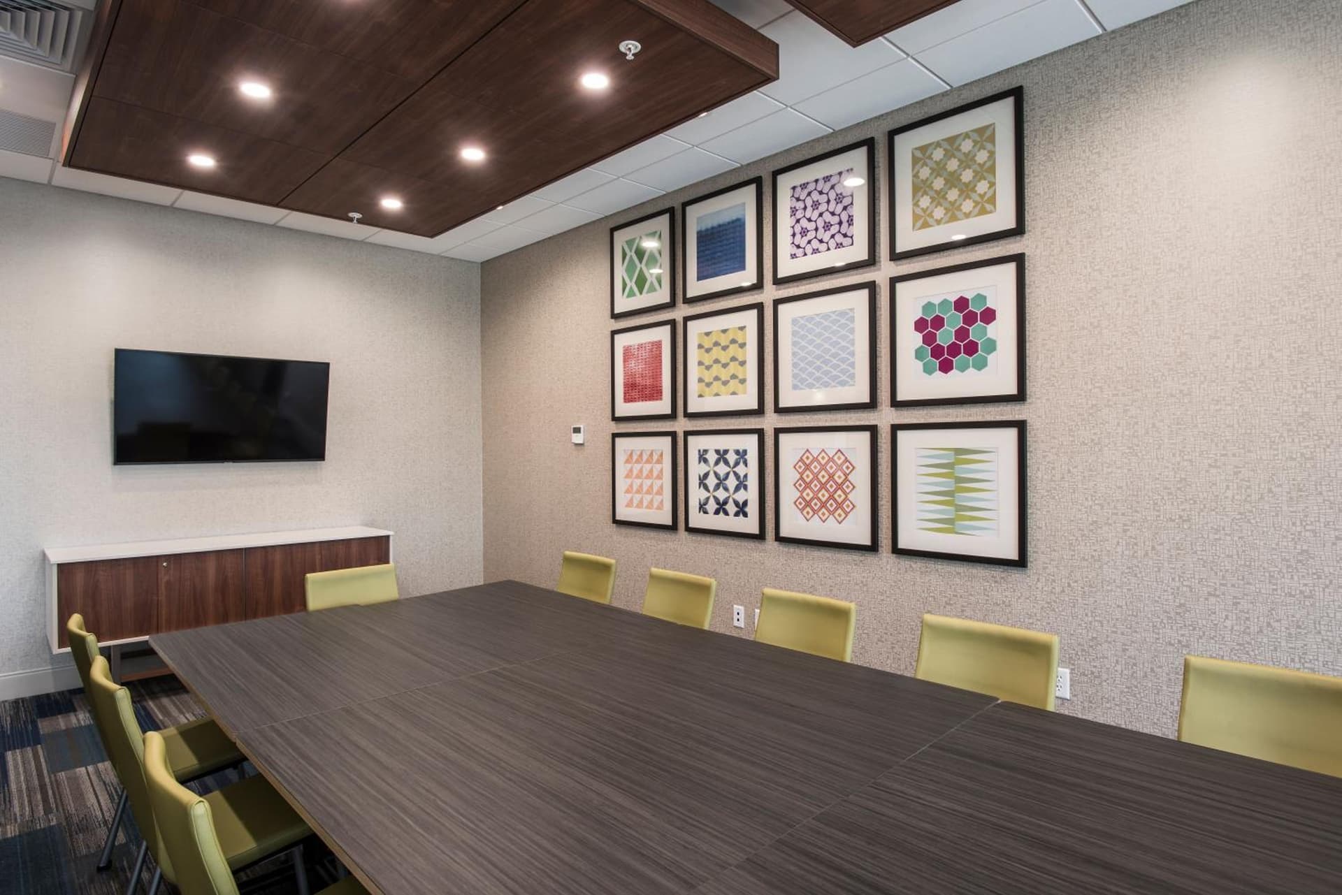 Holiday Inn Express & Suites - Phoenix North - Happy Valley by IHG gallery photo in Phoenix, AZ — image 13