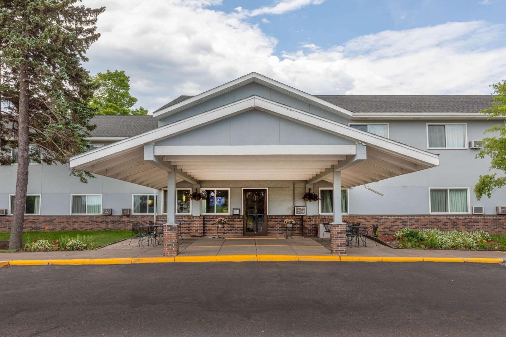 Super 8 by Wyndham Duluth — hotel in Duluth, Minnesota