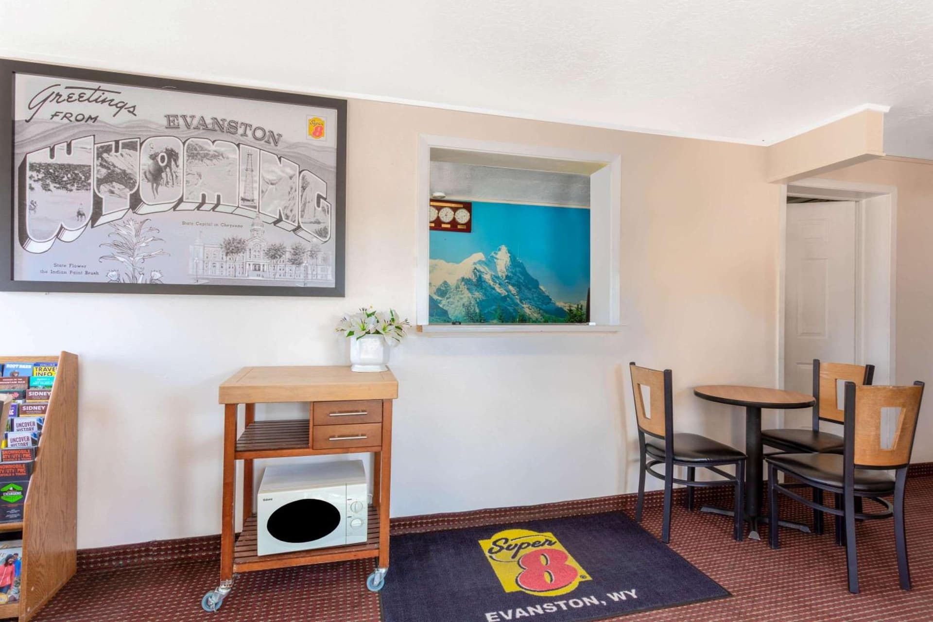 Super 8 by Wyndham Evanston property views in Evanston, WY — gallery photo 3