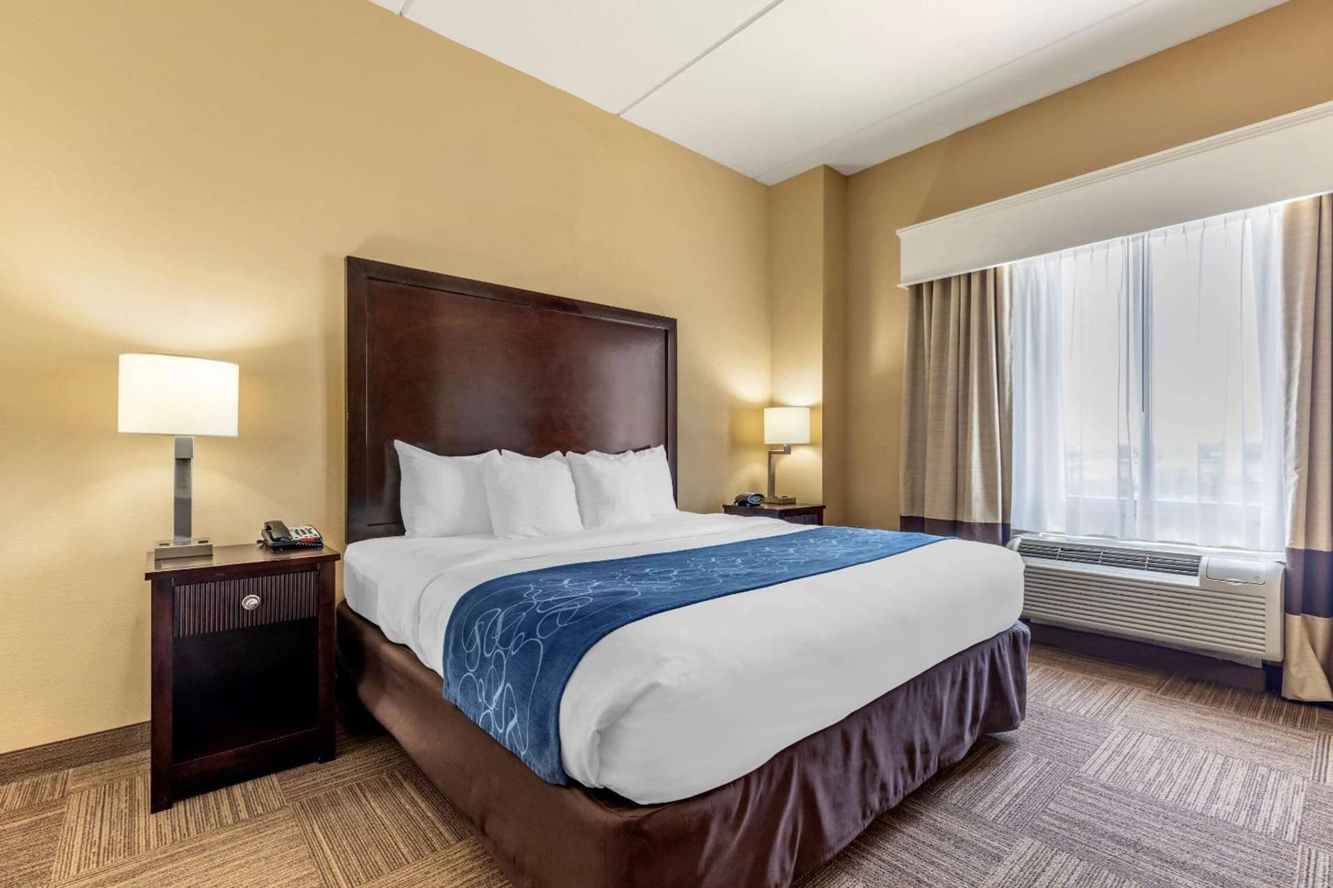 Comfort Suites Frisco gallery photo in Frisco, TX — image 14