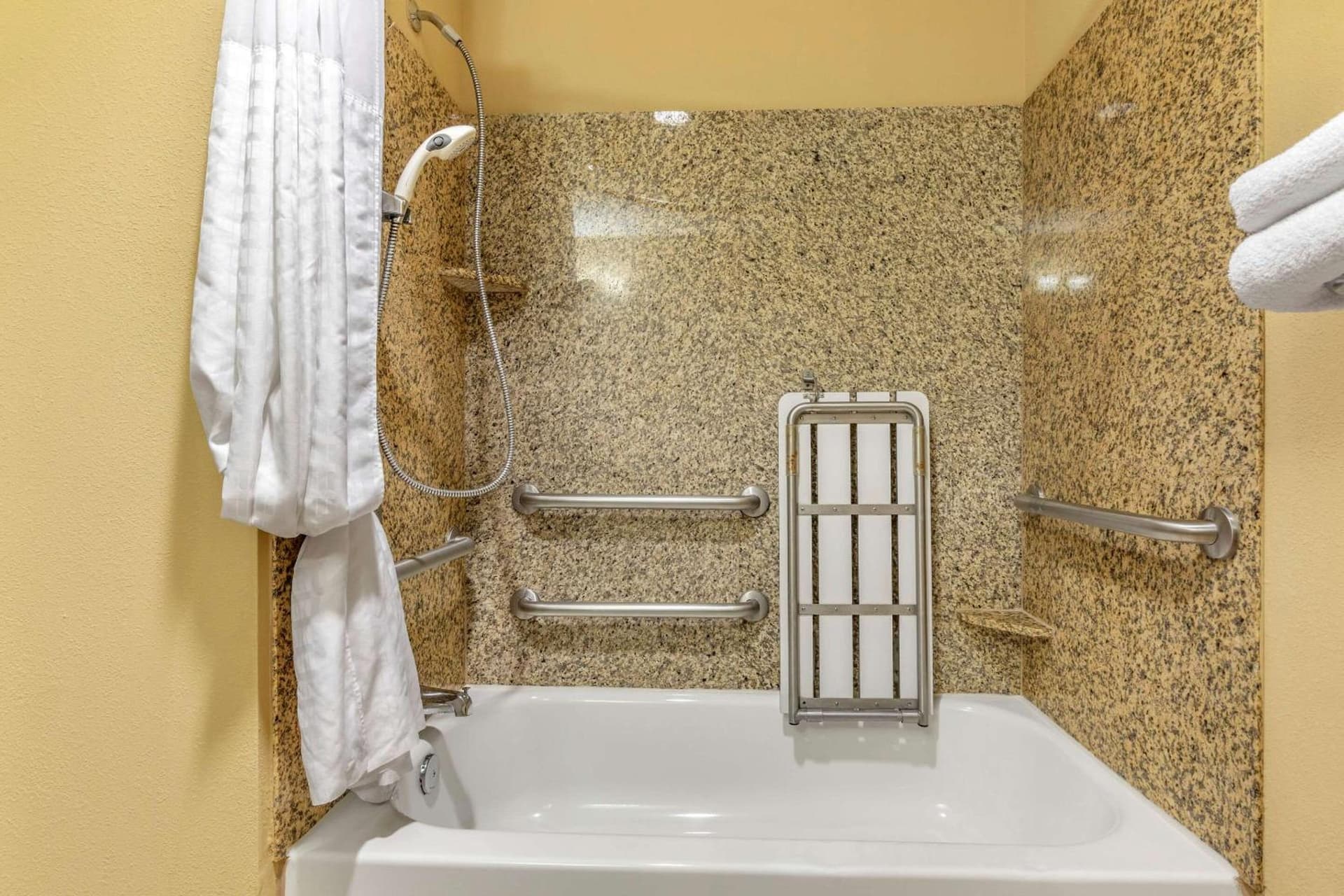 Comfort Suites Frisco gallery photo in Frisco, TX — image 6