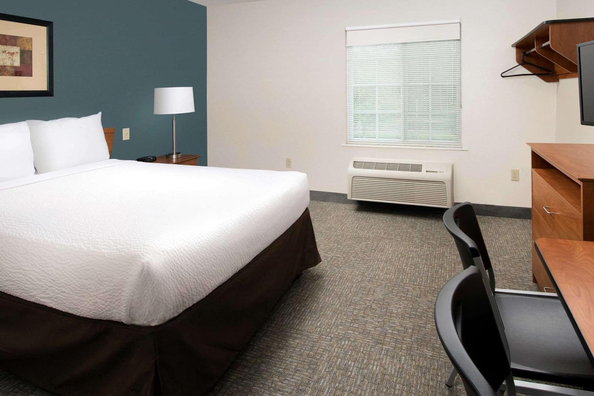 WoodSpring Suites Gainesville I-75 gallery photo in Gainesville, FL — image 10