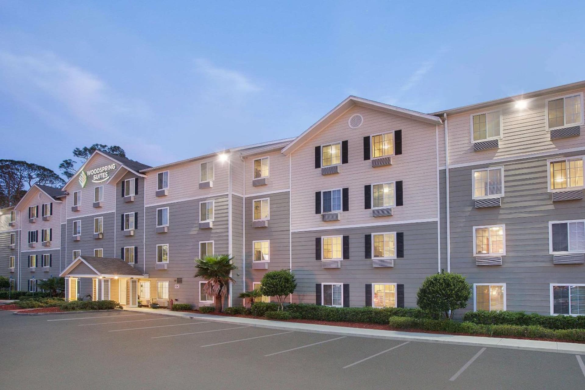 WoodSpring Suites Jacksonville Beach Blvd property views in Jacksonville, FL — gallery photo 3