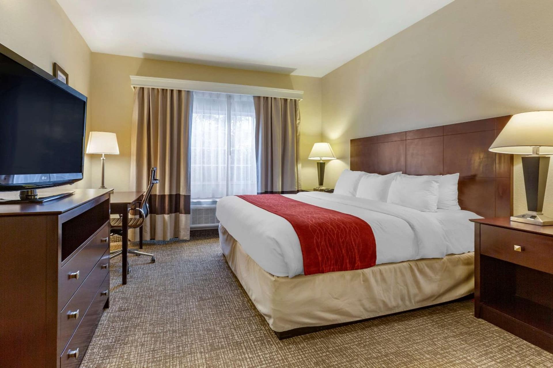 Comfort Inn & Suites North Tucson Marana property views in Tucson, AZ — gallery photo 3