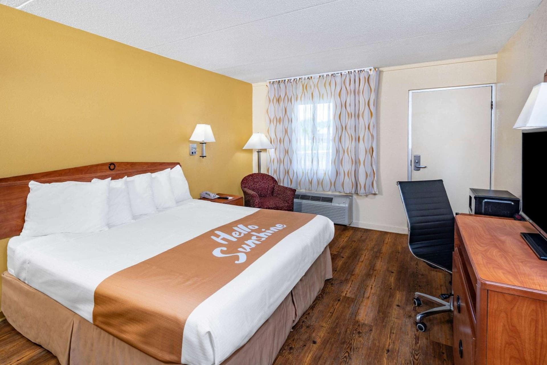 Days Inn by Wyndham Clarksville TN gallery photo in Clarksville, TN — image 23