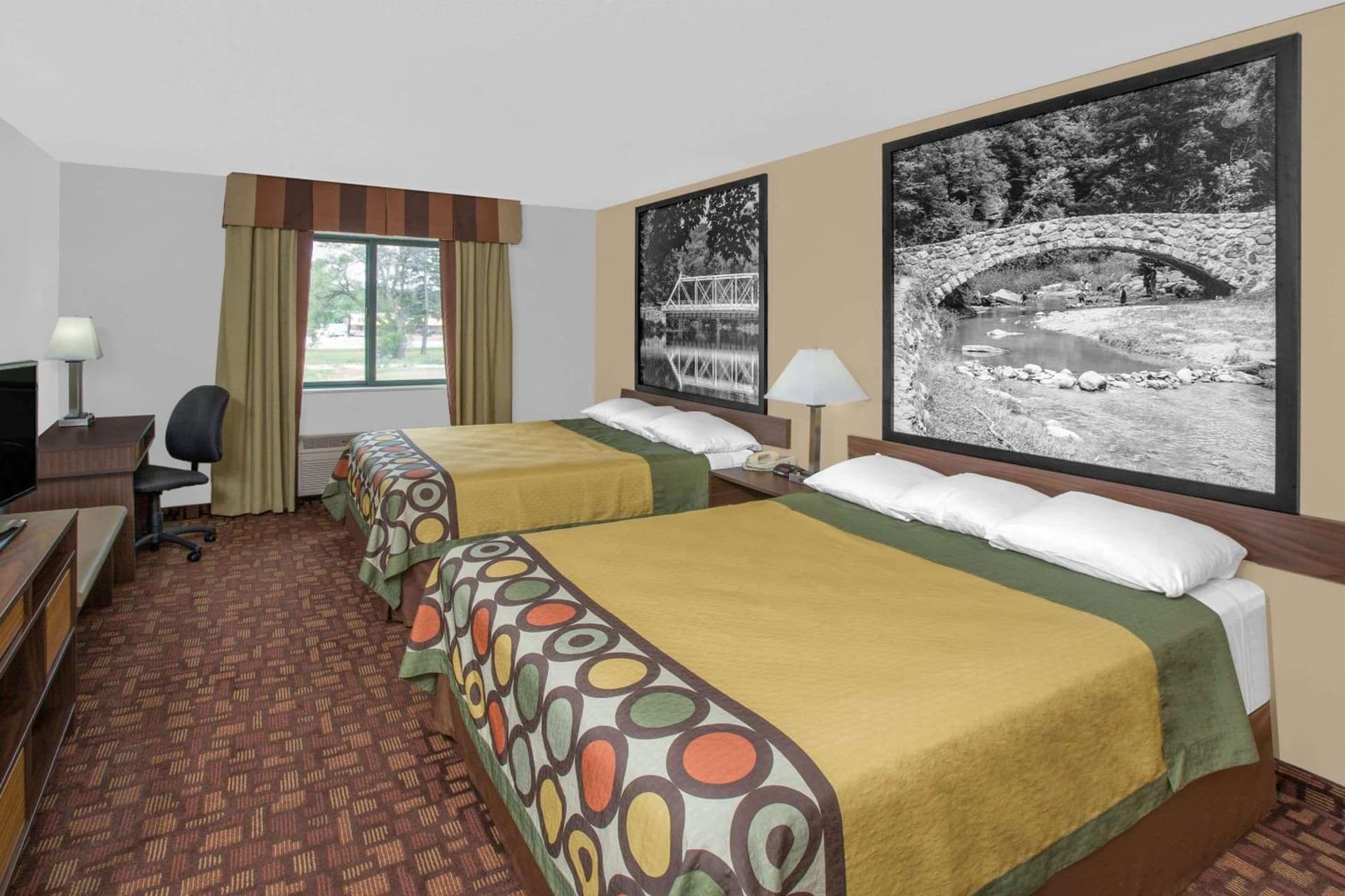 Super 8 by Wyndham Three Rivers property views in Three Rivers, MI — gallery photo 3