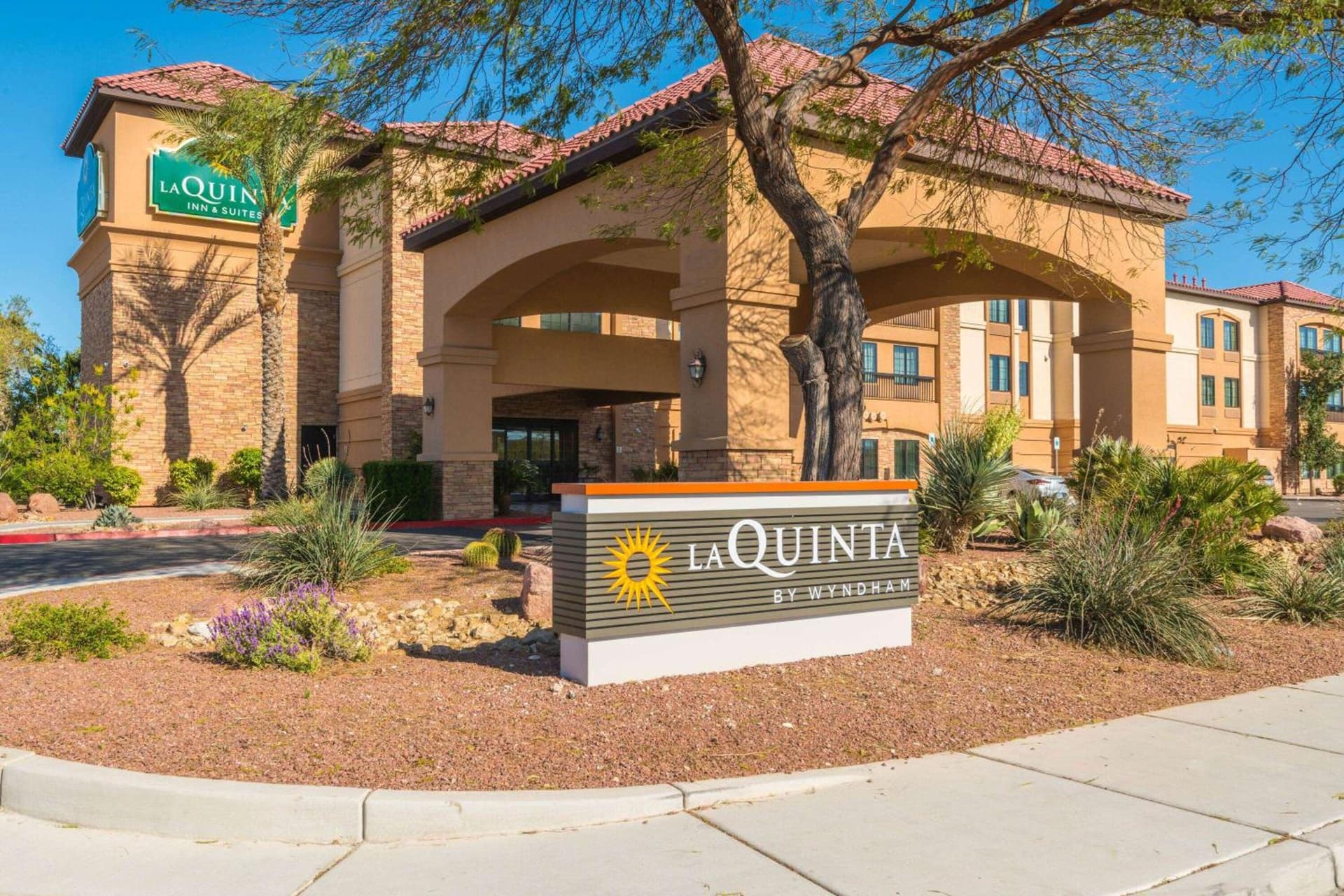 La Quinta by Wyndham Las Vegas Airport South featured exterior or lobby in Las Vegas, NV — similar hotel
