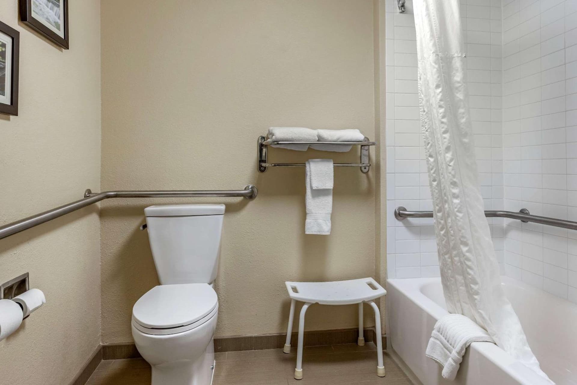 Comfort Inn & Suites Little Rock Airport gallery photo in Little Rock, AR — image 7