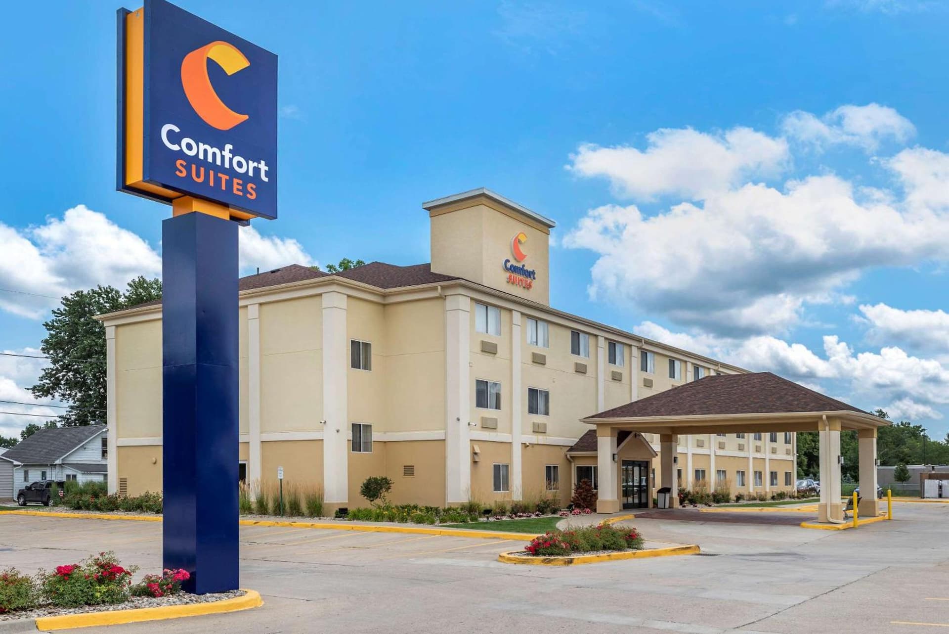 Comfort Suites Terre Haute University Area interior in Terre Haute, IN — gallery photo 2