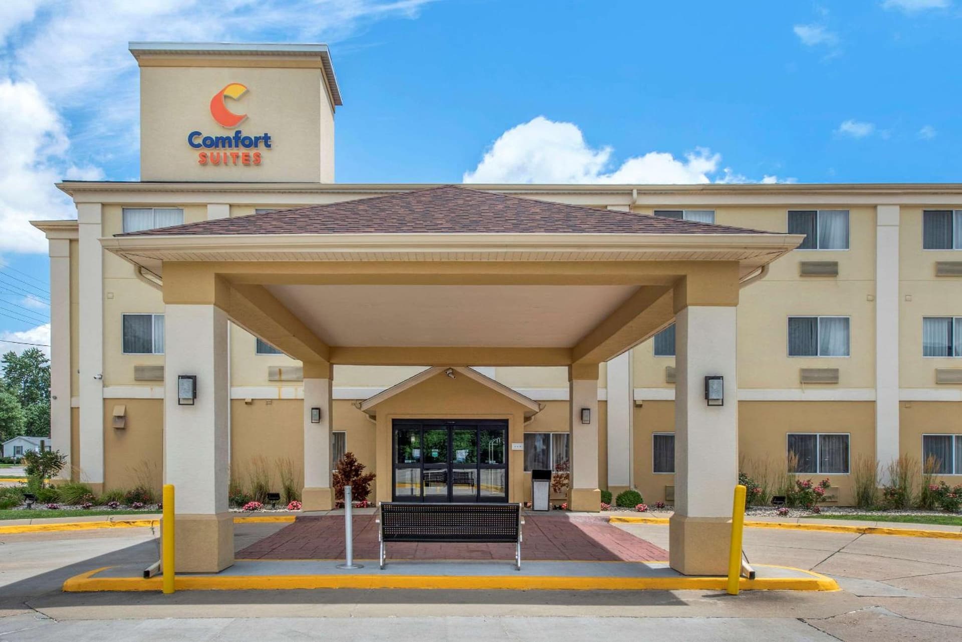 Comfort Suites Terre Haute University Area property views in Terre Haute, IN — gallery photo 3
